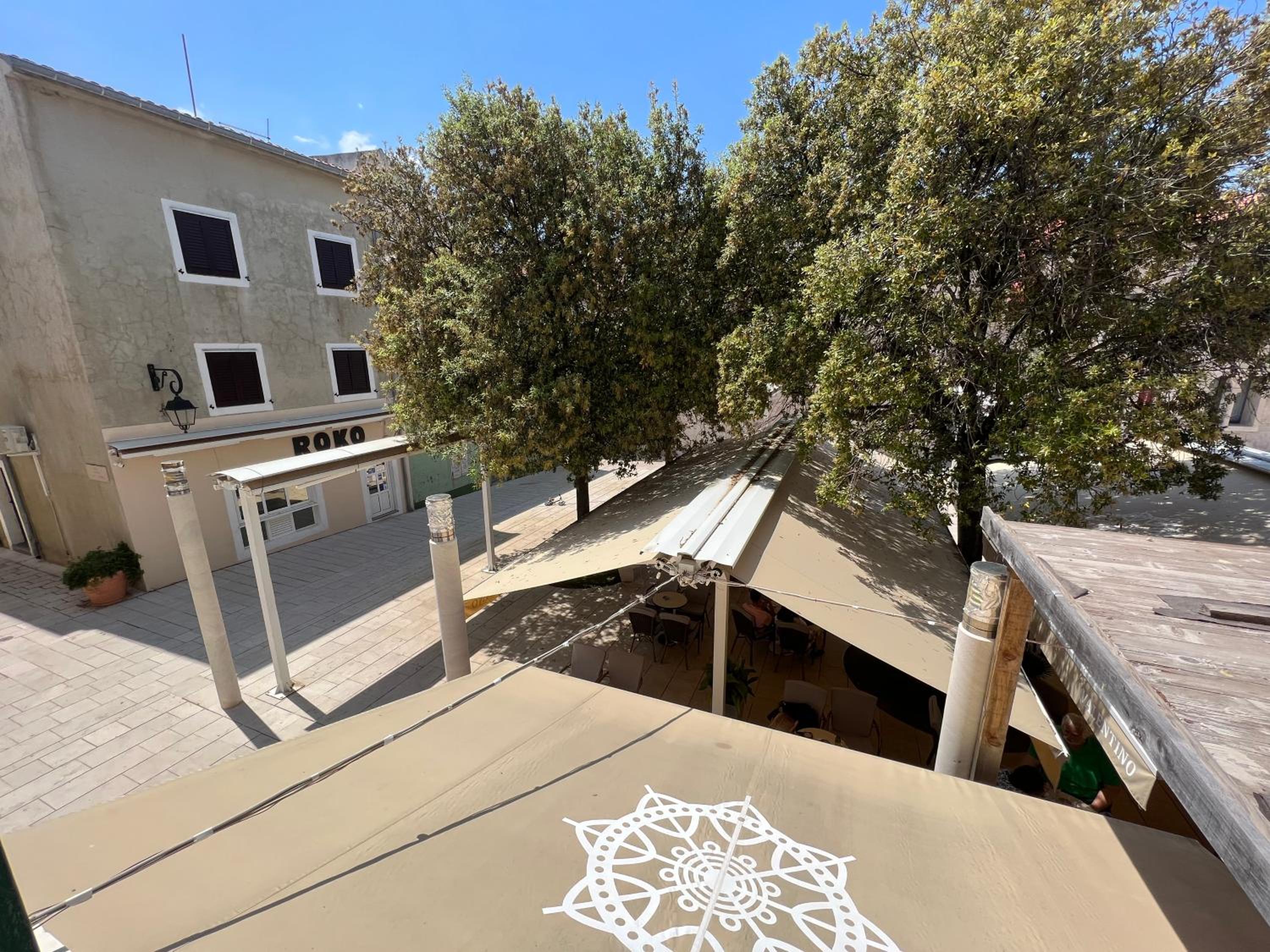 Apartments Valentino by Pag tours
