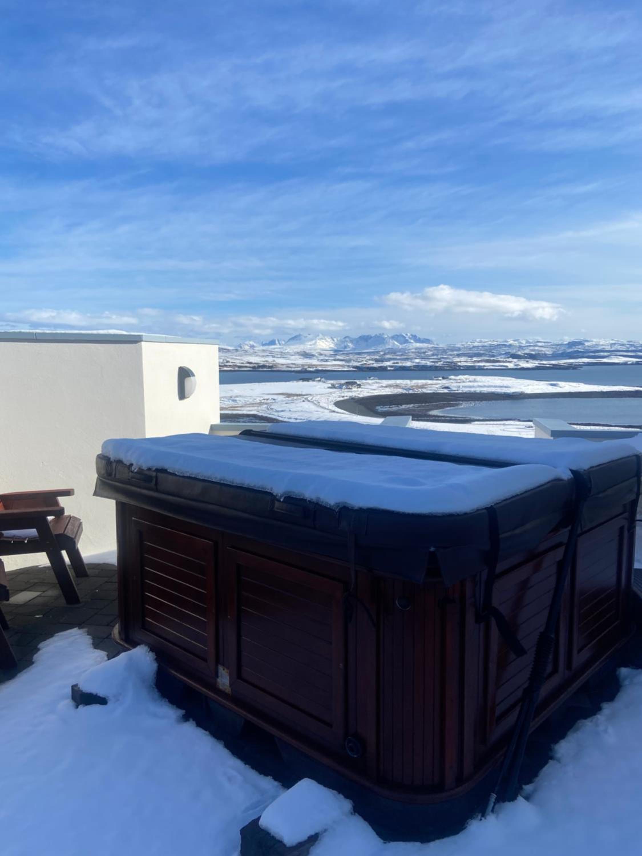 Captain's Rest with Hot Tub and Sauna view 2