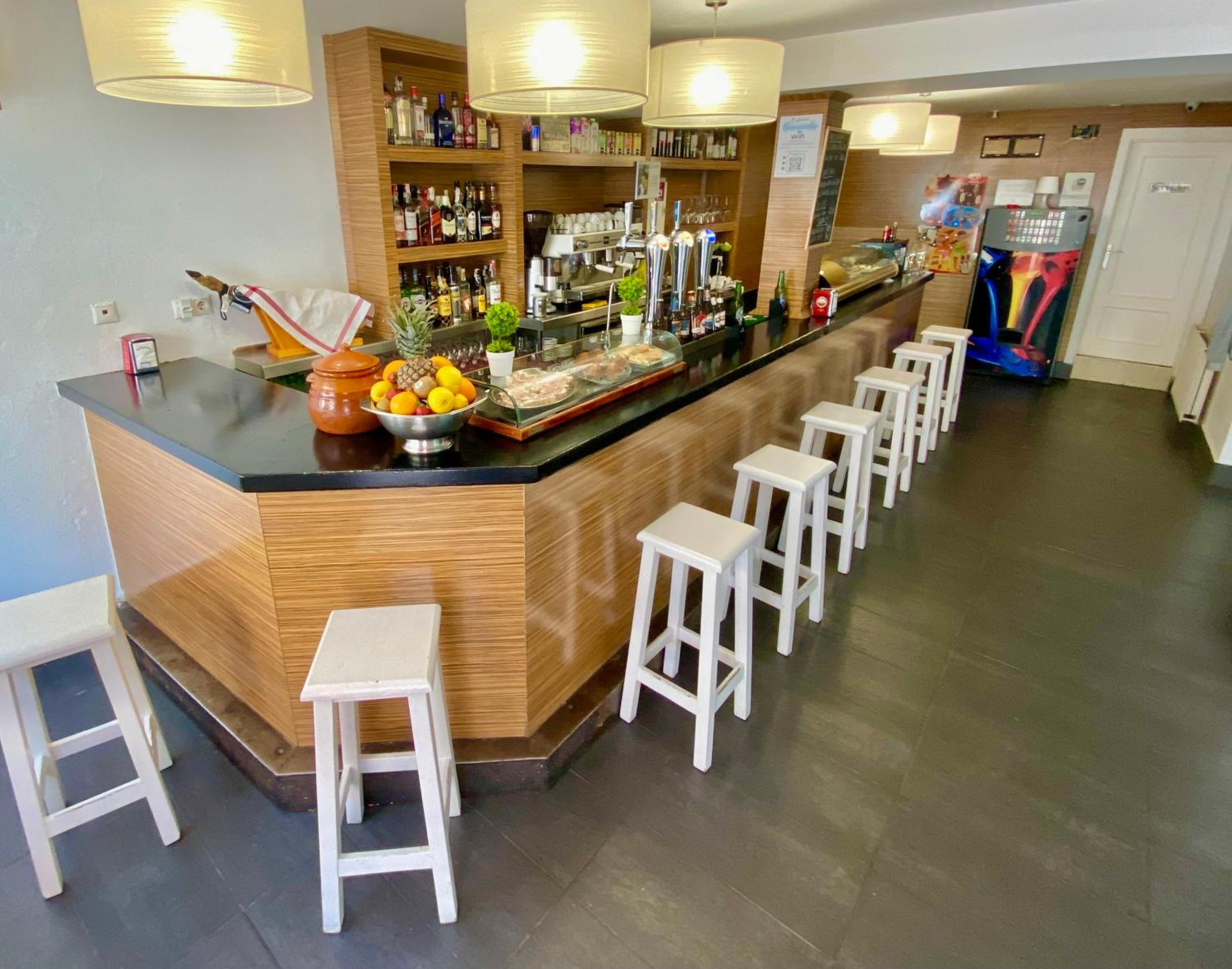 Hostal Nomadas by Gloove