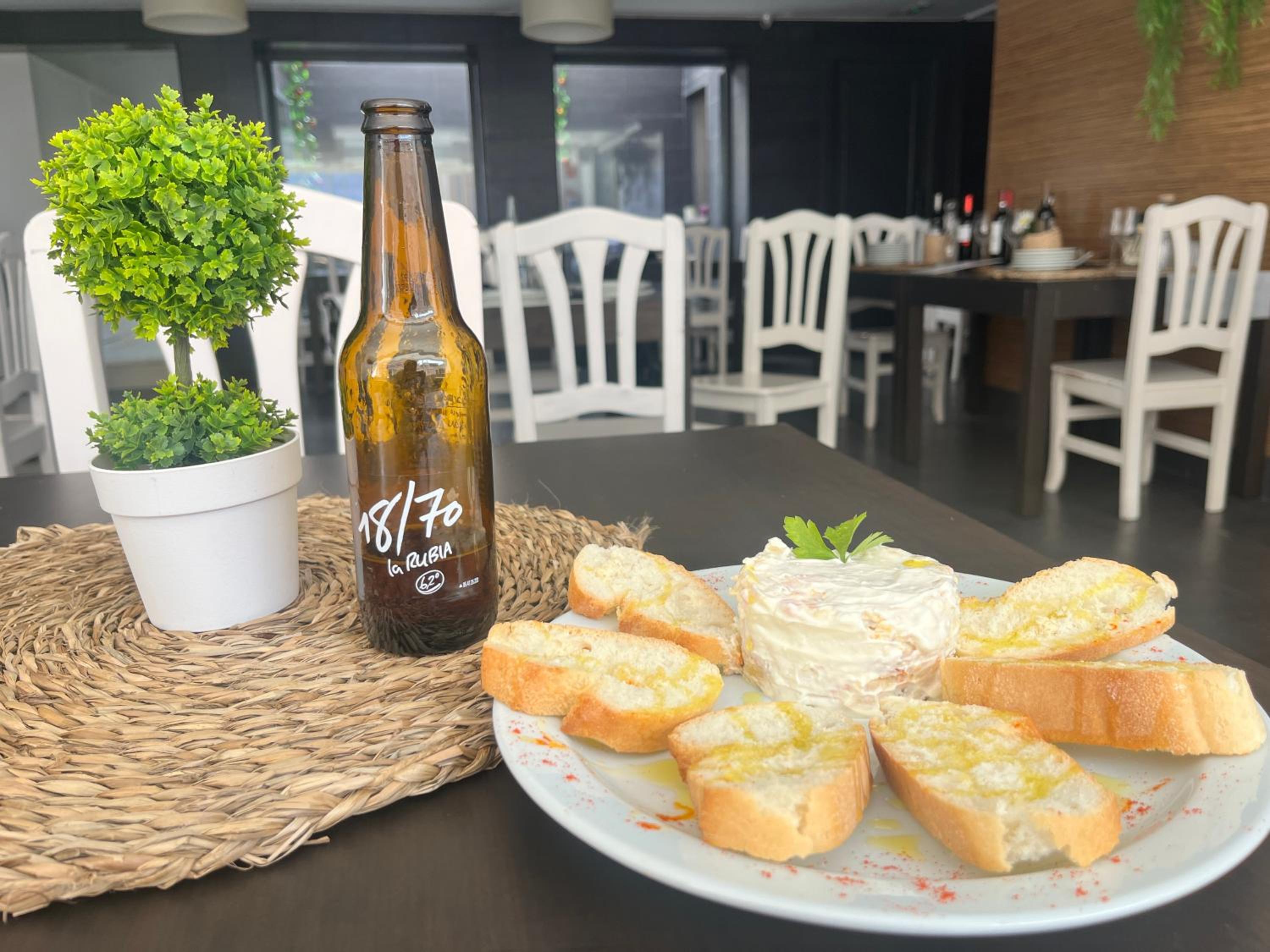 Hostal Nomadas by Gloove