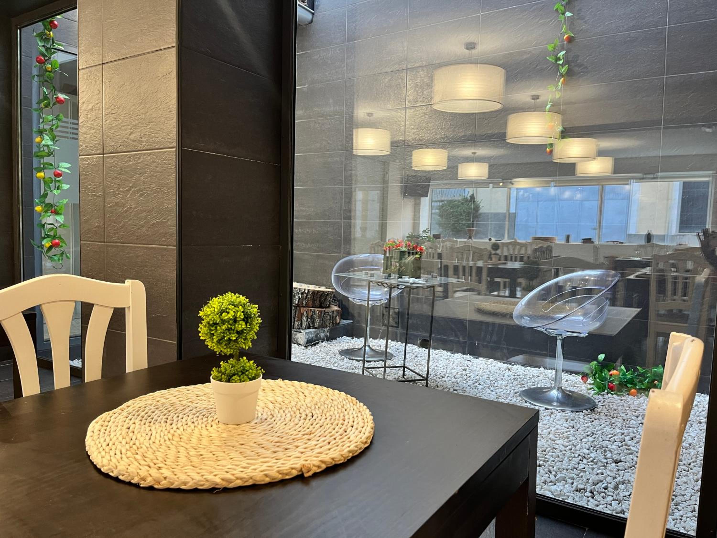 Hostal Nomadas by Gloove