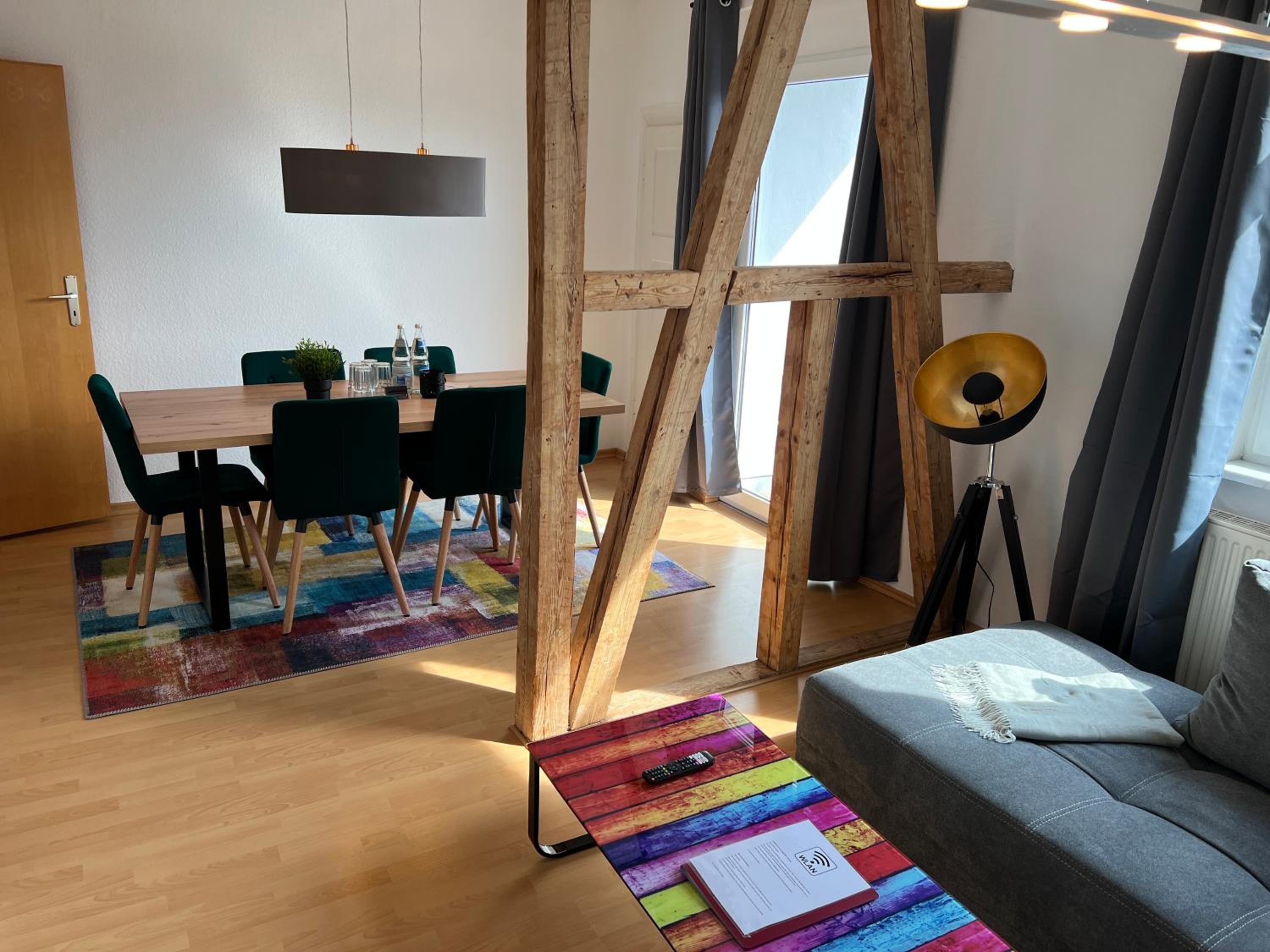 Jena City Apartment, Balkon, sonnig, Wifi, Parkplätze, Nähe Zentrum