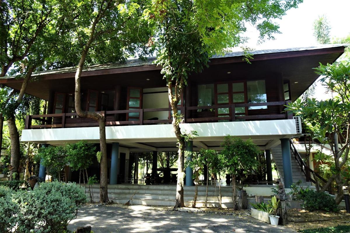 hotel building
