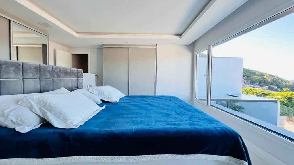 Casa 3 quartos casal Alto Padrão Vista, SPA, Hidro e Piscina de vidro
