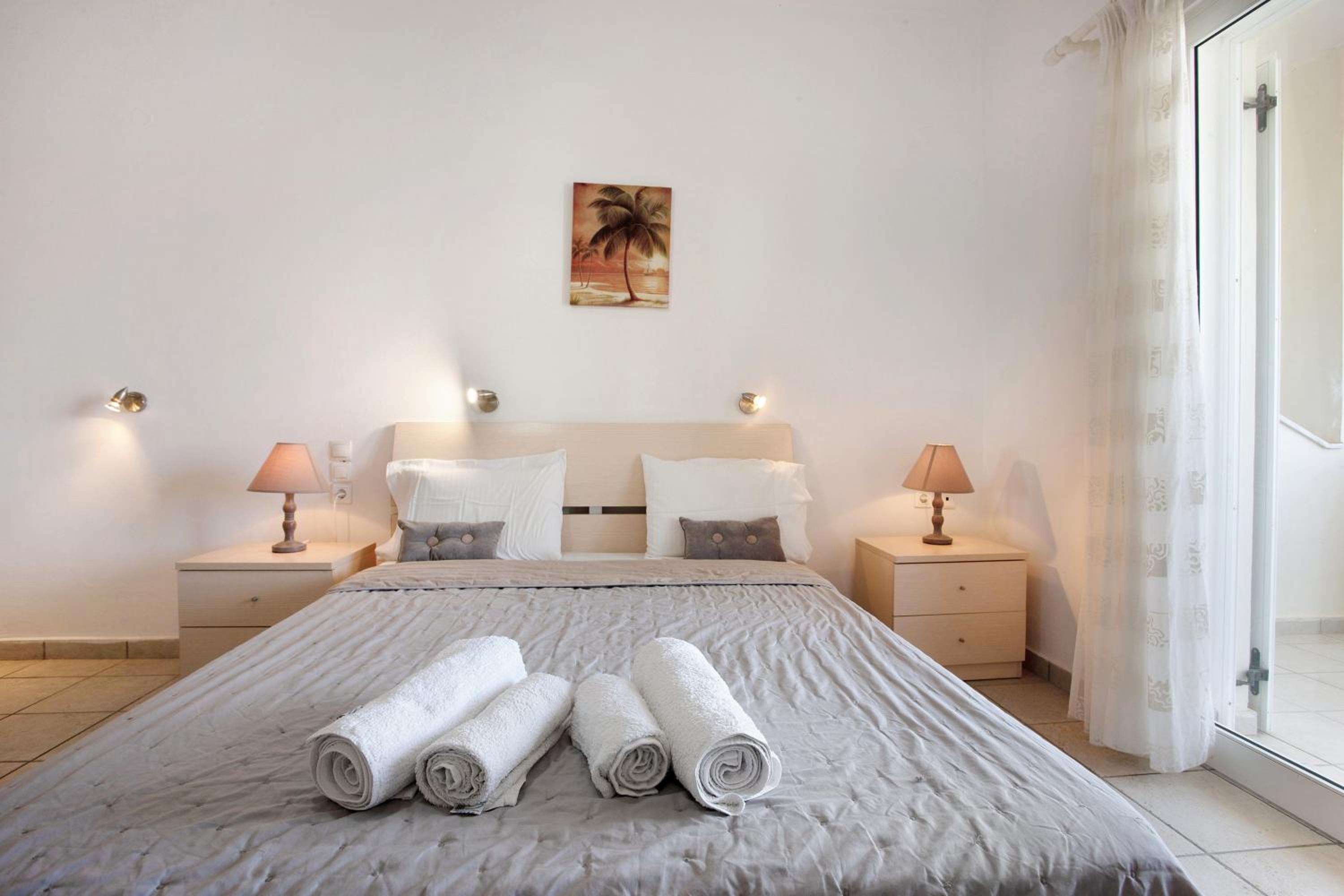 Yiannis Studio 5 photo 4