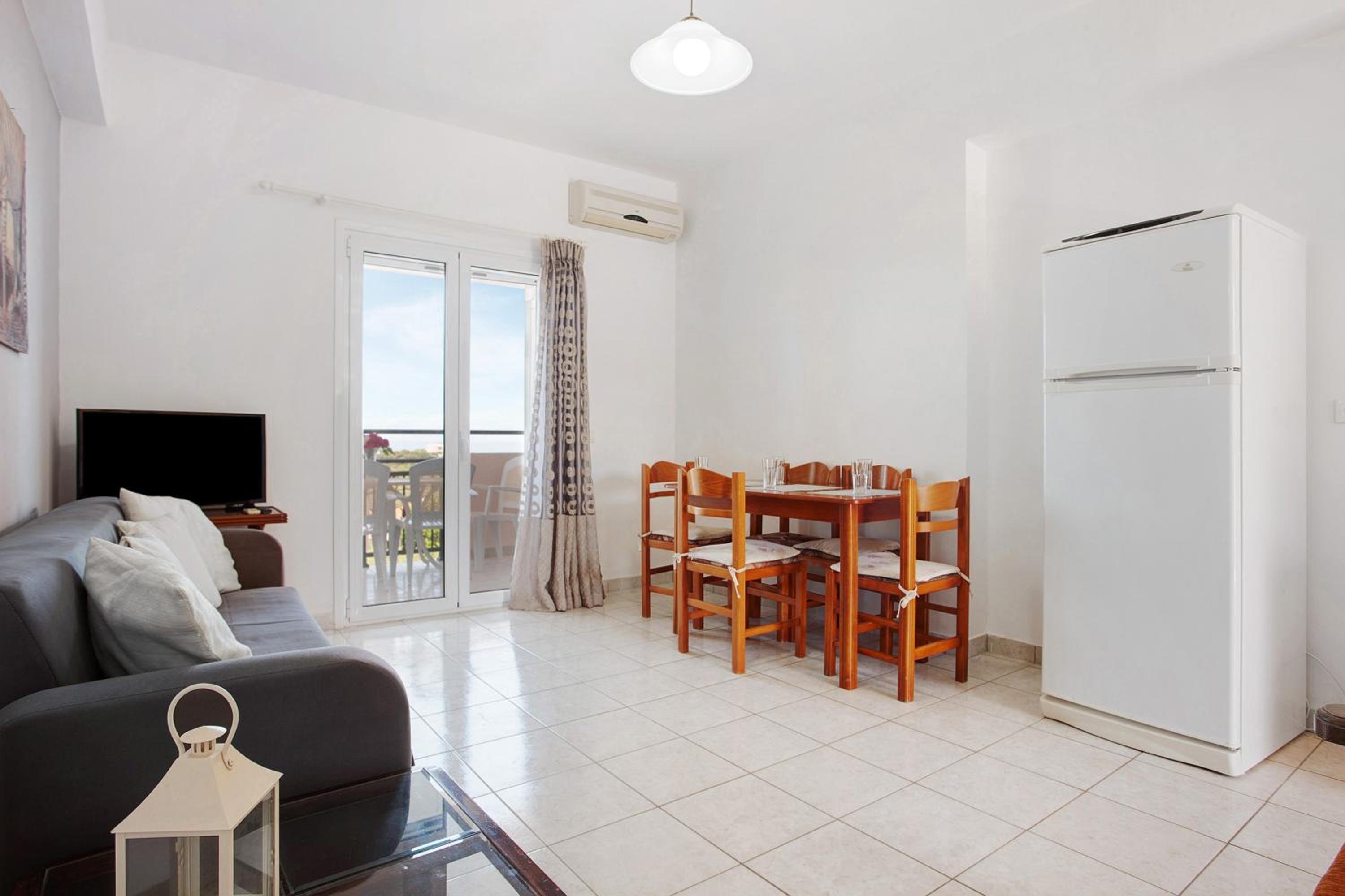 Yiannis Superior Apartment 8 view 5