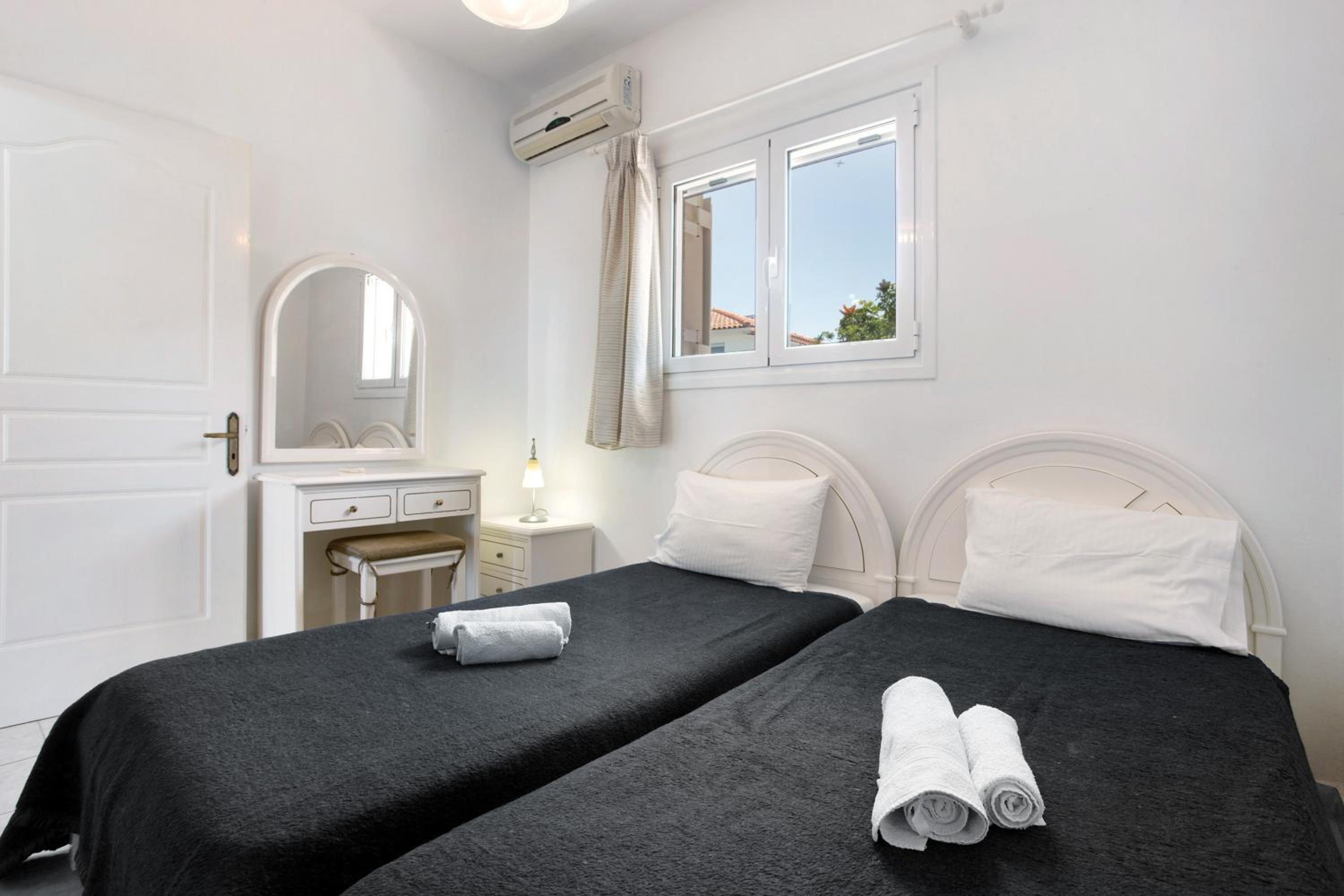 Yiannis Superior Apartment 8 photo 3