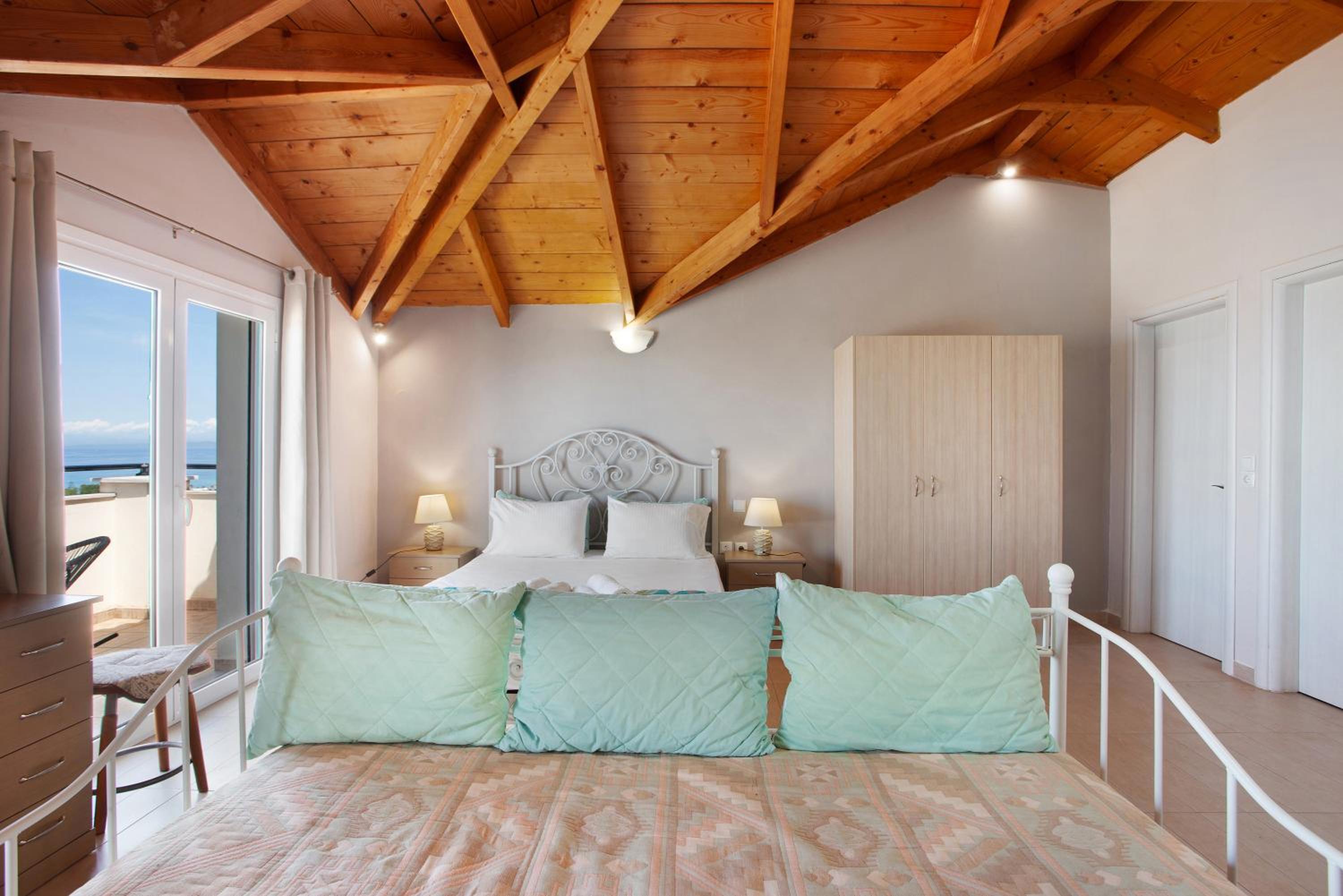 Yiannis Suite with Sea View 10 photo 3