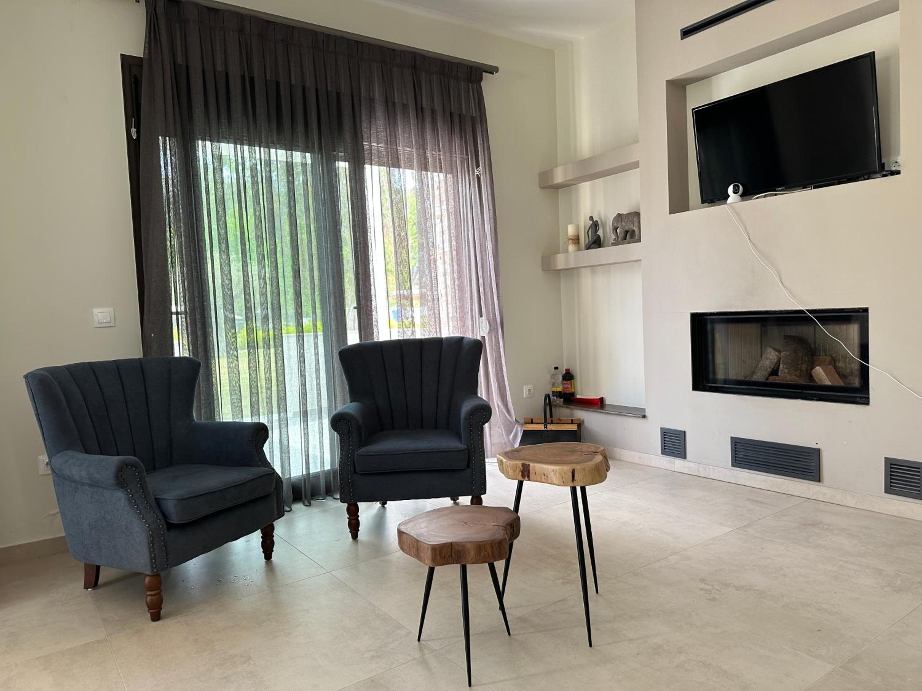 Luxury rental villa for 14 people view 4