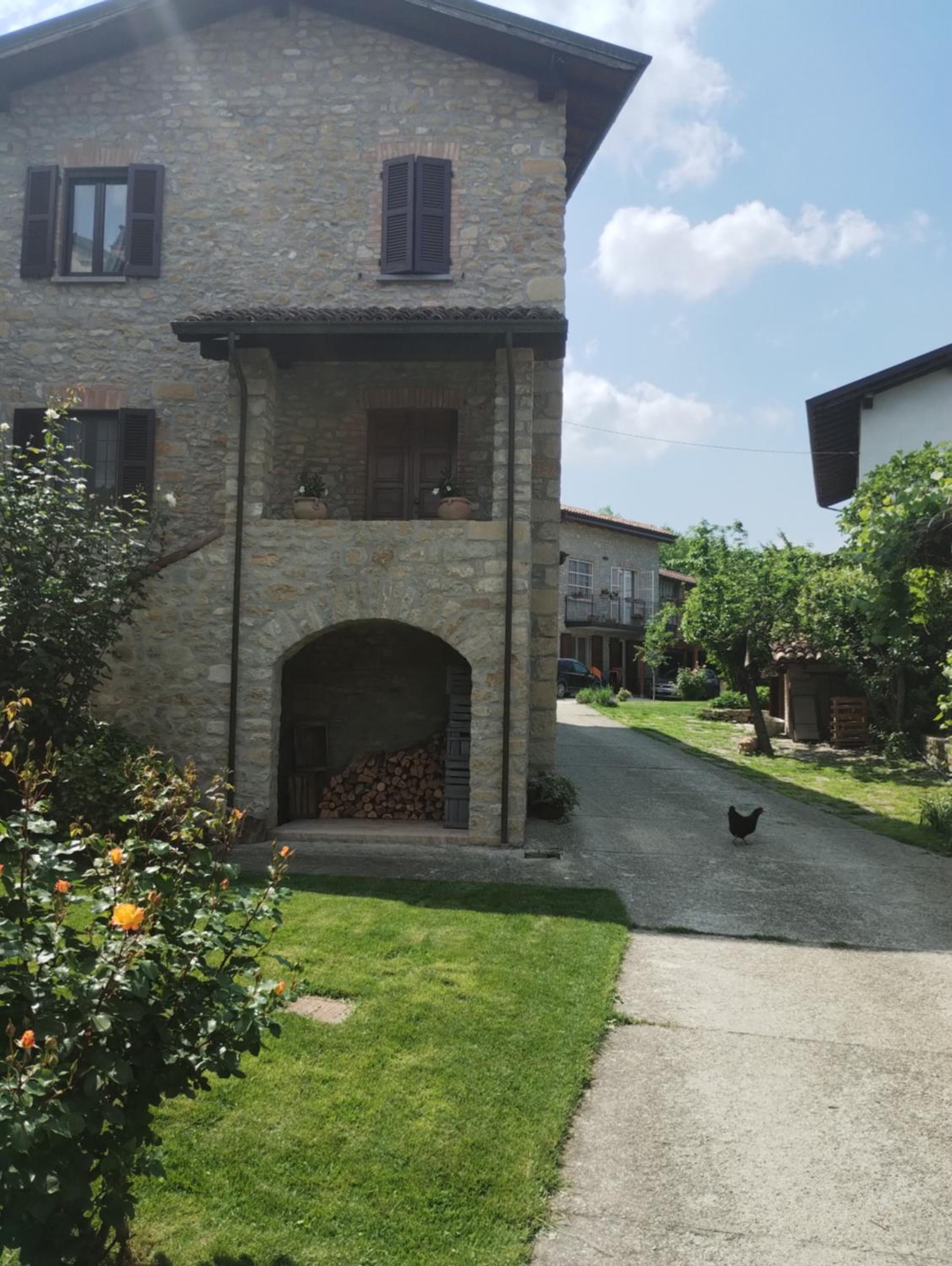 La Pomella view 3