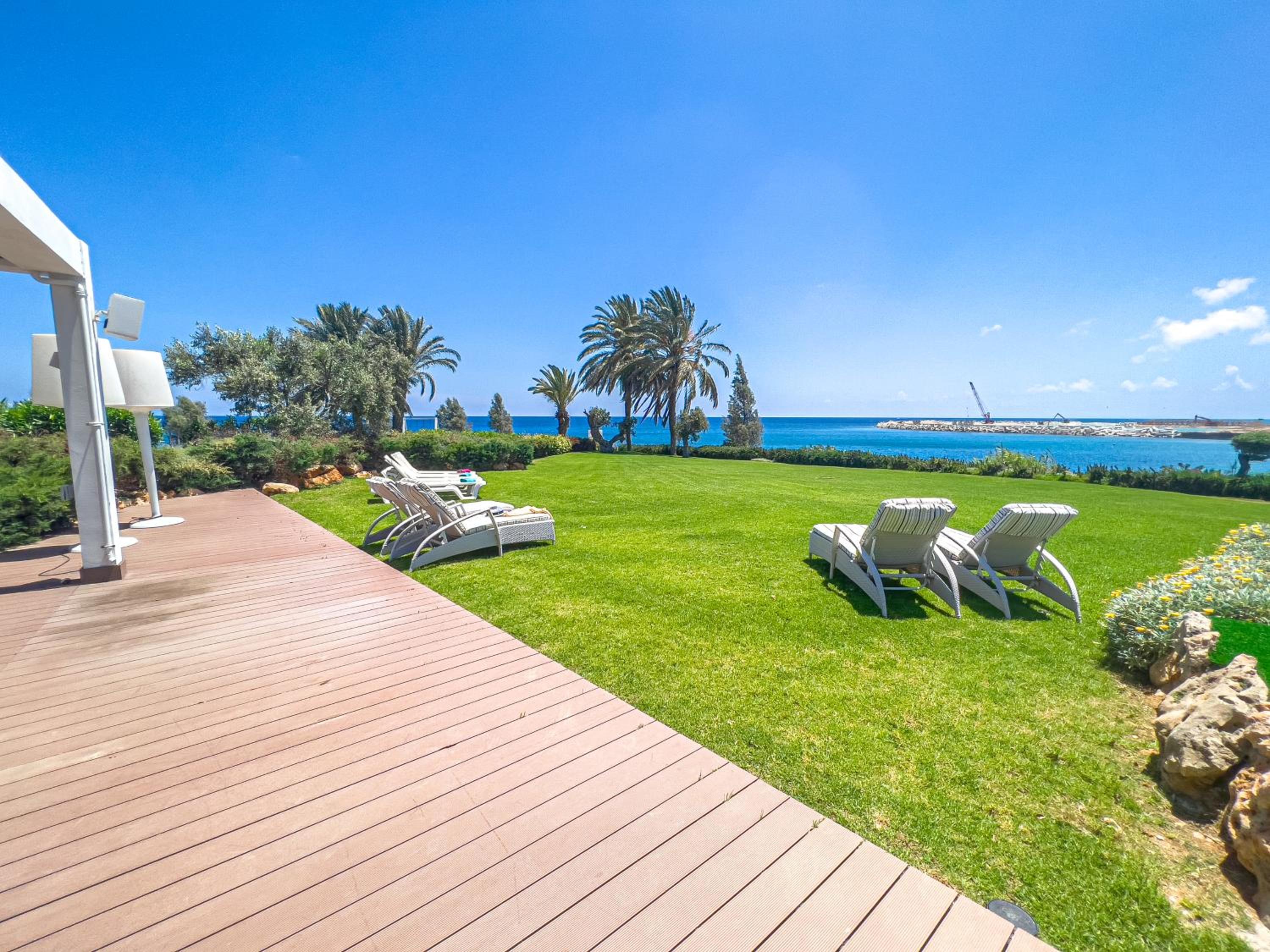Erato Seafront Luxury Villa