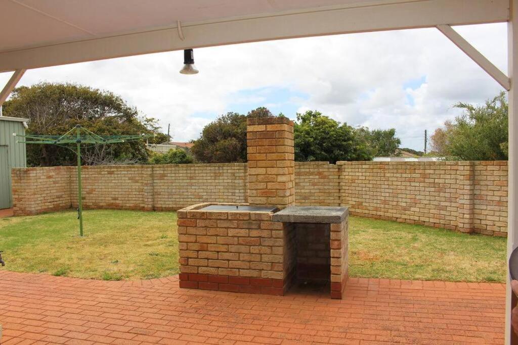 Tea Tree Cottage - close to the ocean and the river