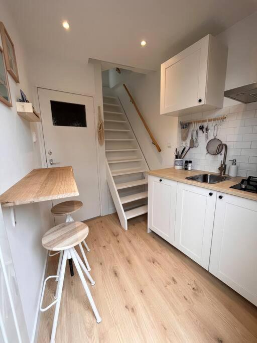 Little Loft, Summerhouse near the beach free parking- Have a nice stay!