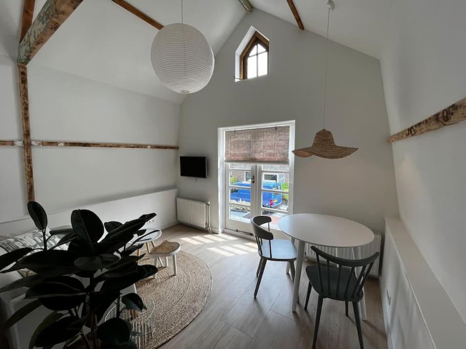 Little Loft, Summerhouse near the beach free parking- Have a nice stay!