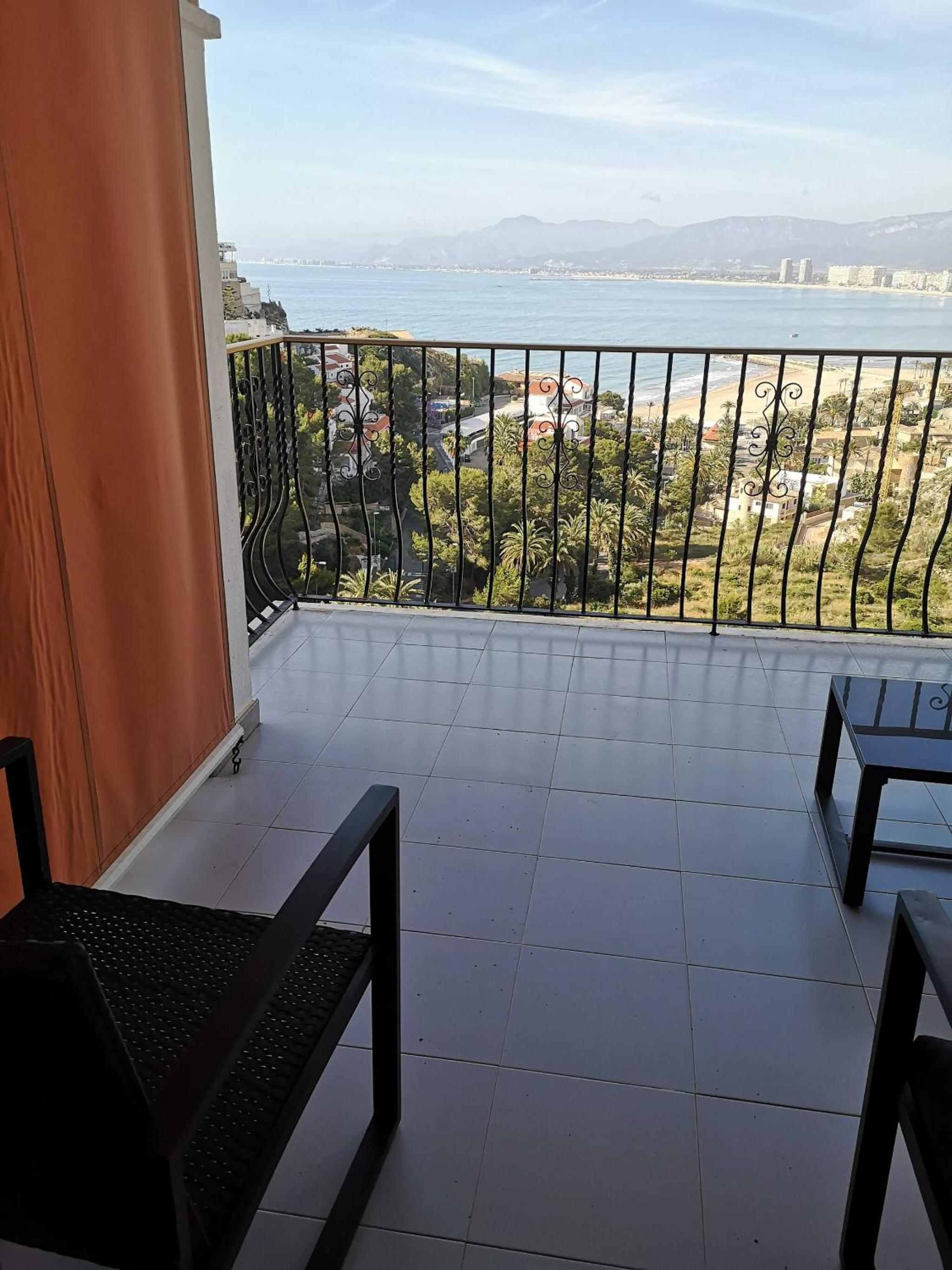 Apartment With Panoramic Frontal Sea Views
