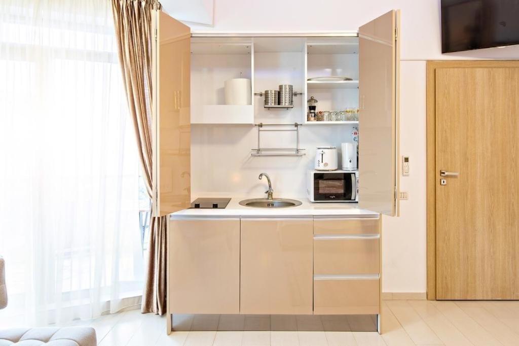 Luxury Apartment Twin Residence