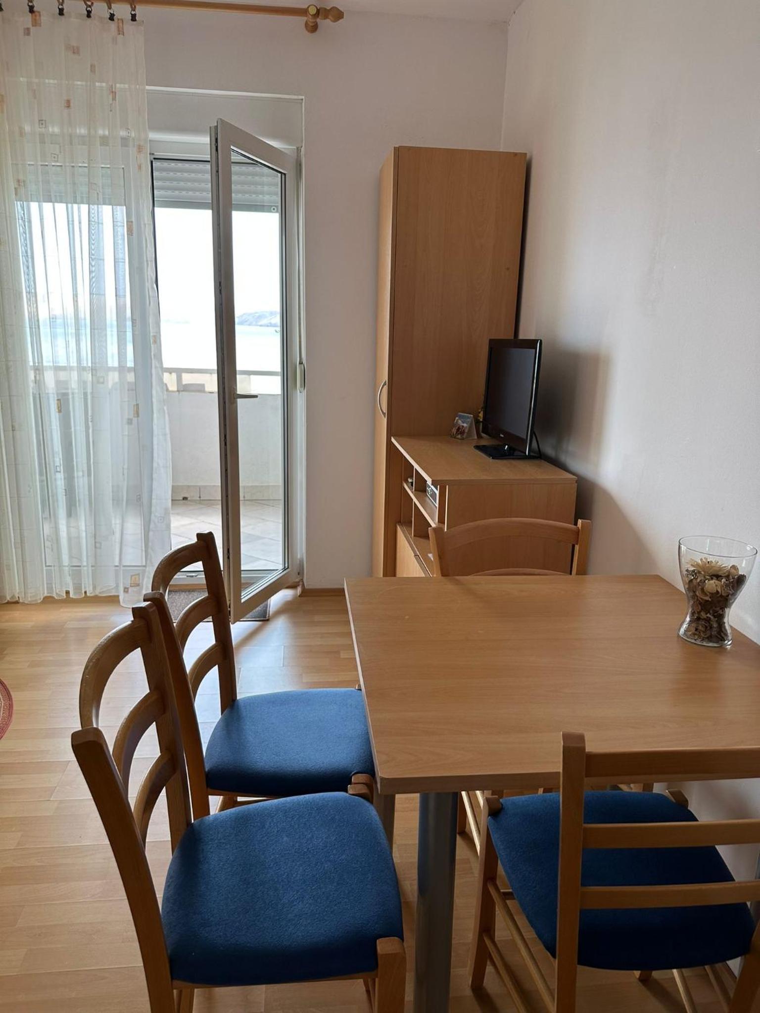 Apartmani Karlobag