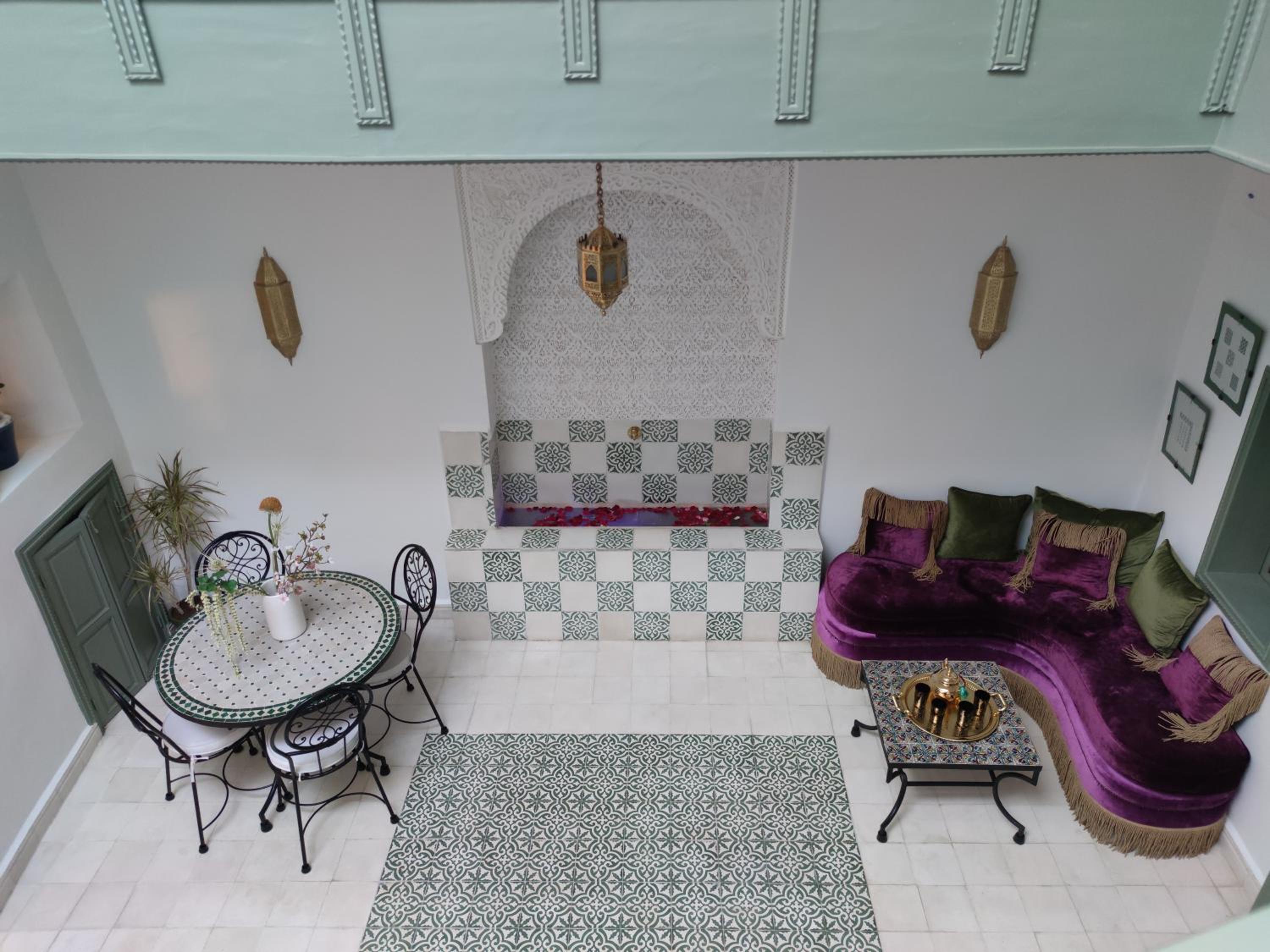 lounge