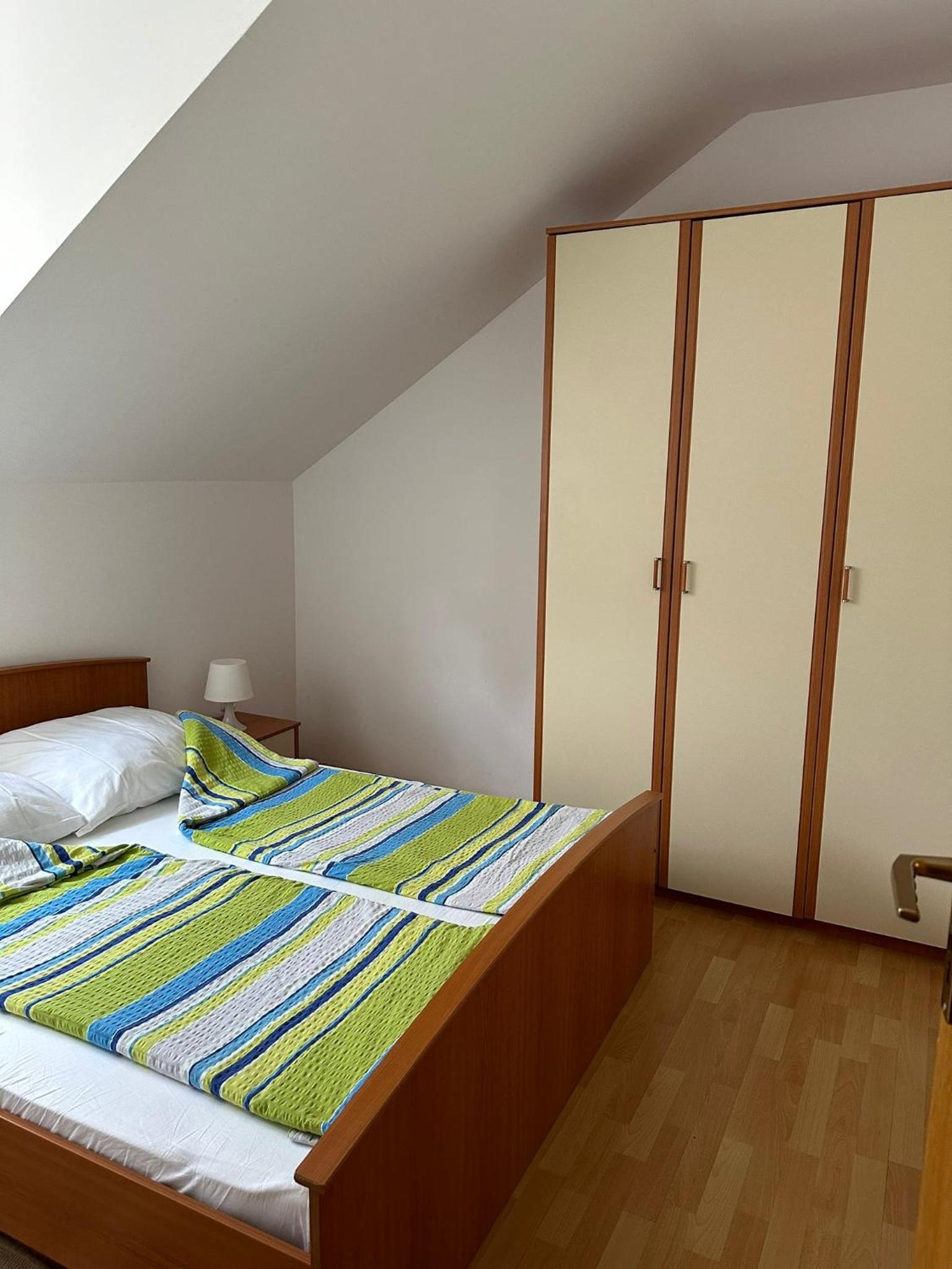 Apartmani Karlobag
