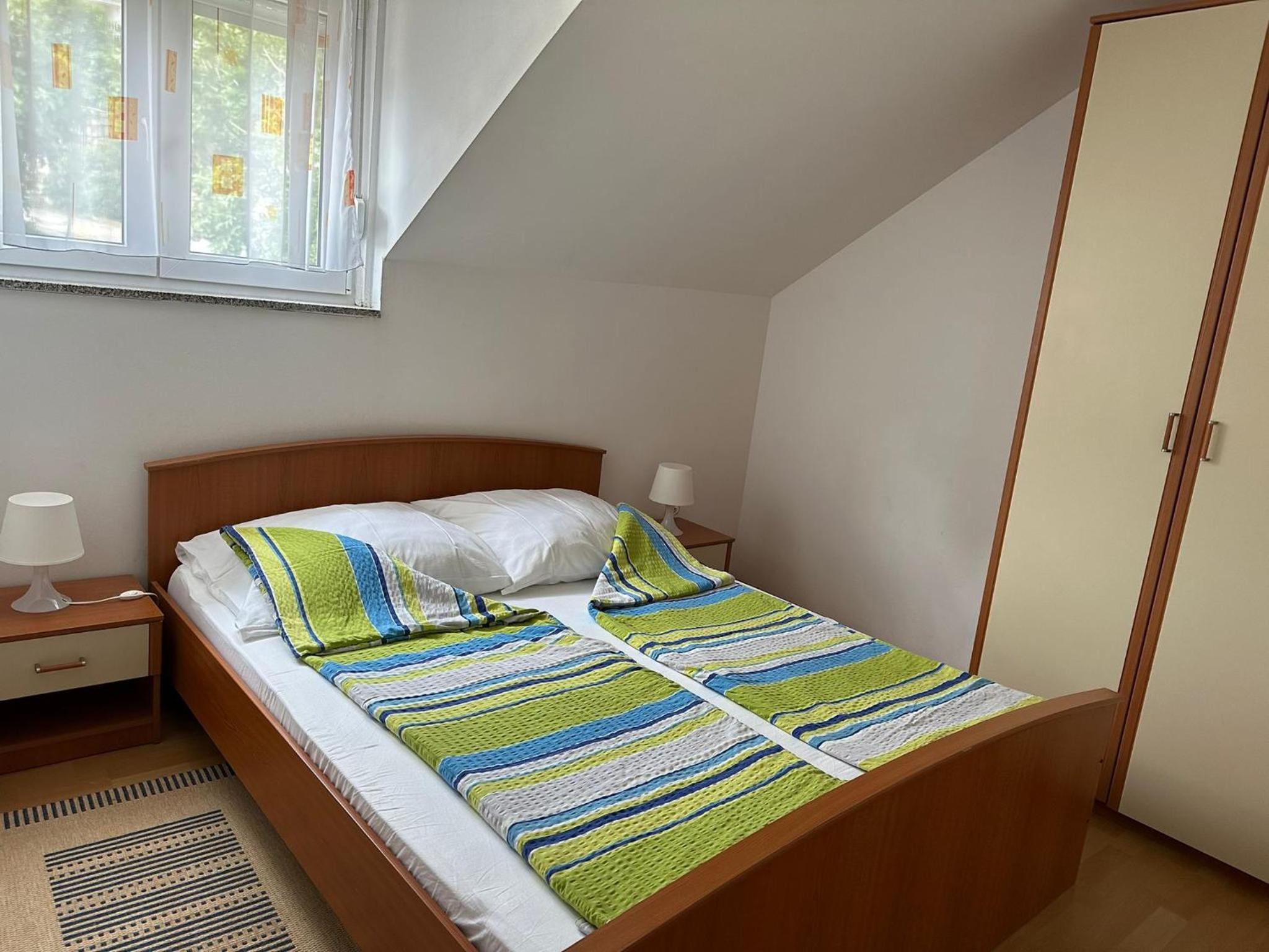 Apartmani Karlobag