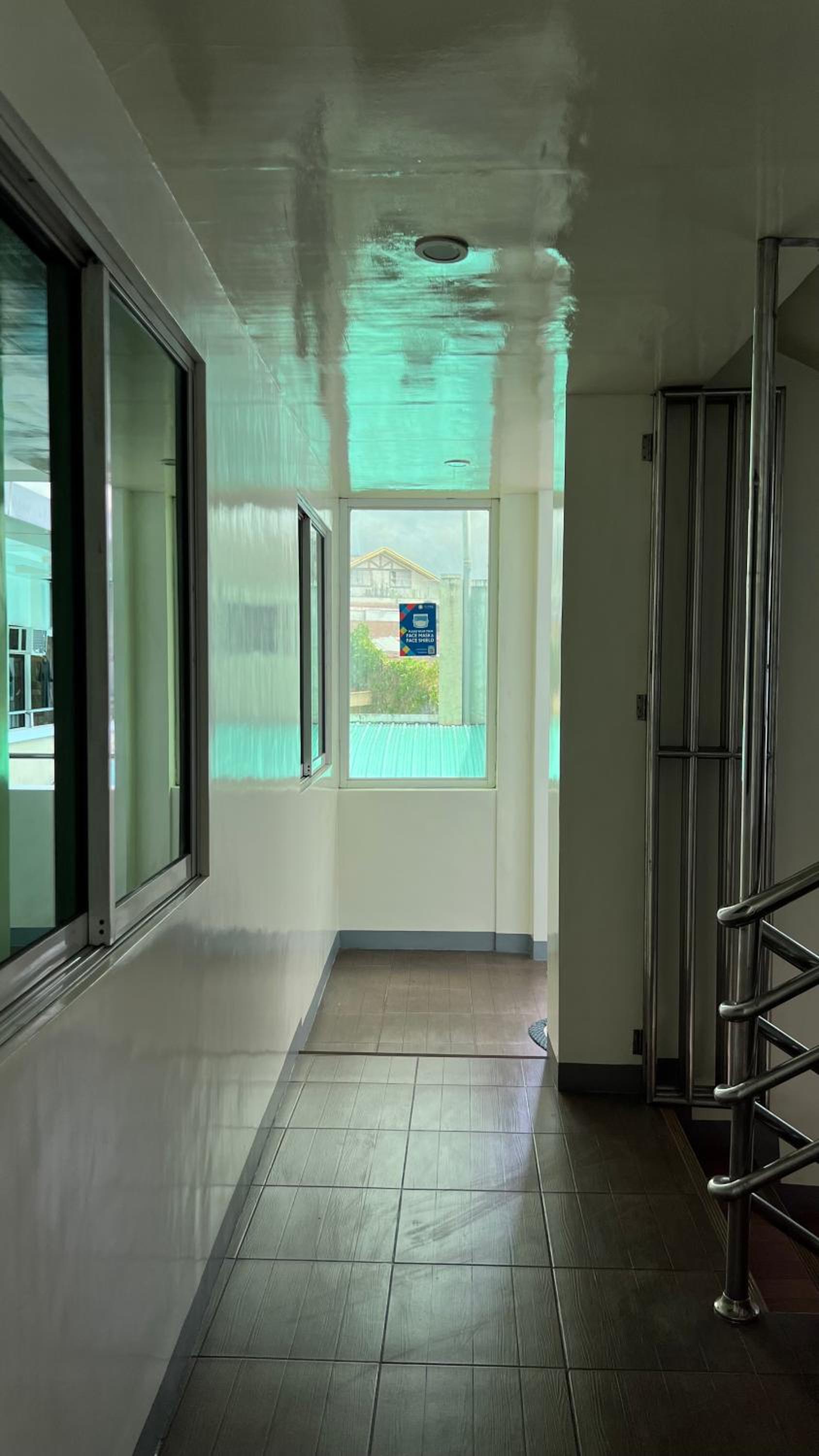 Inside Room Inn view 5