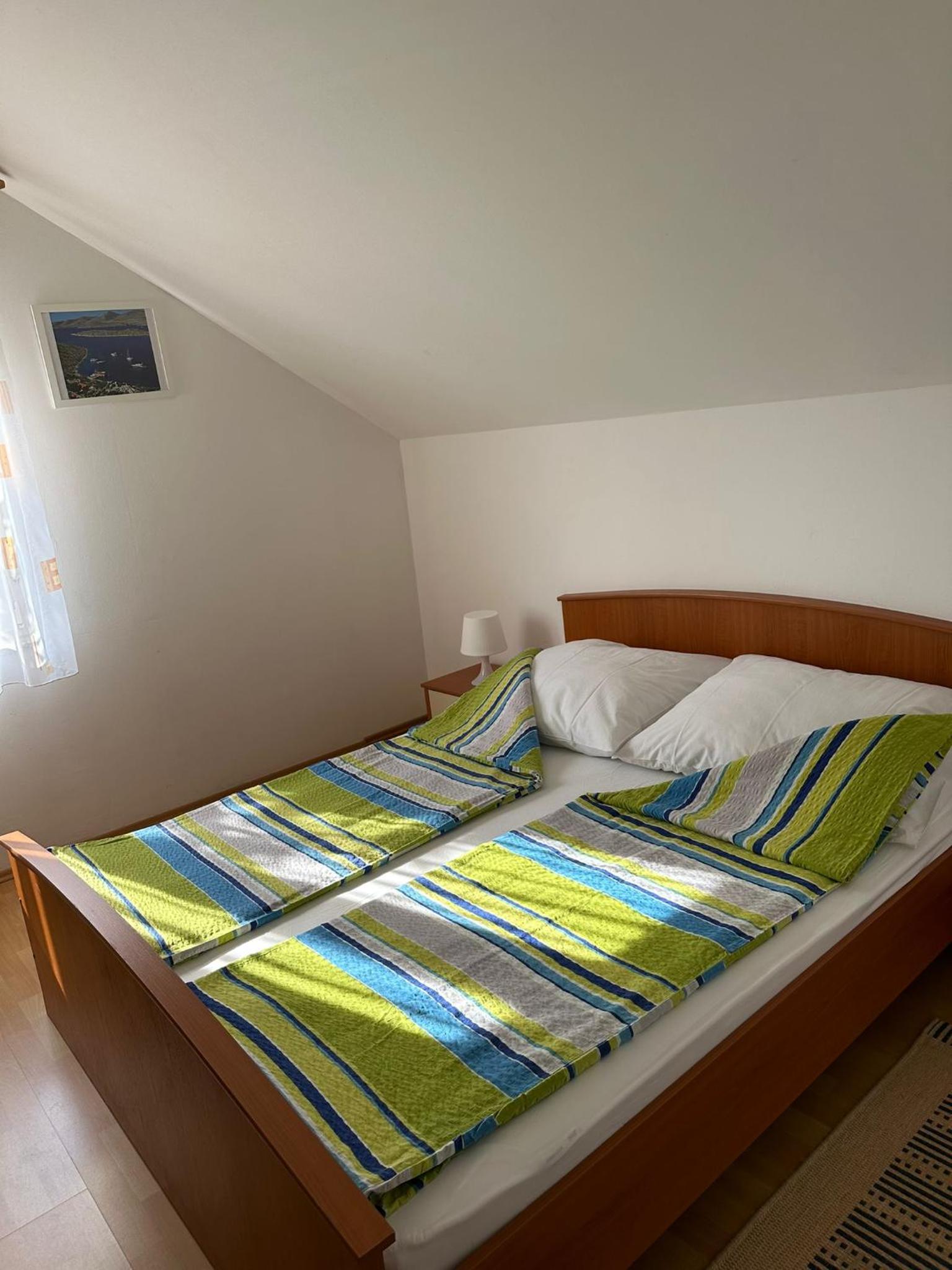 Apartmani Karlobag