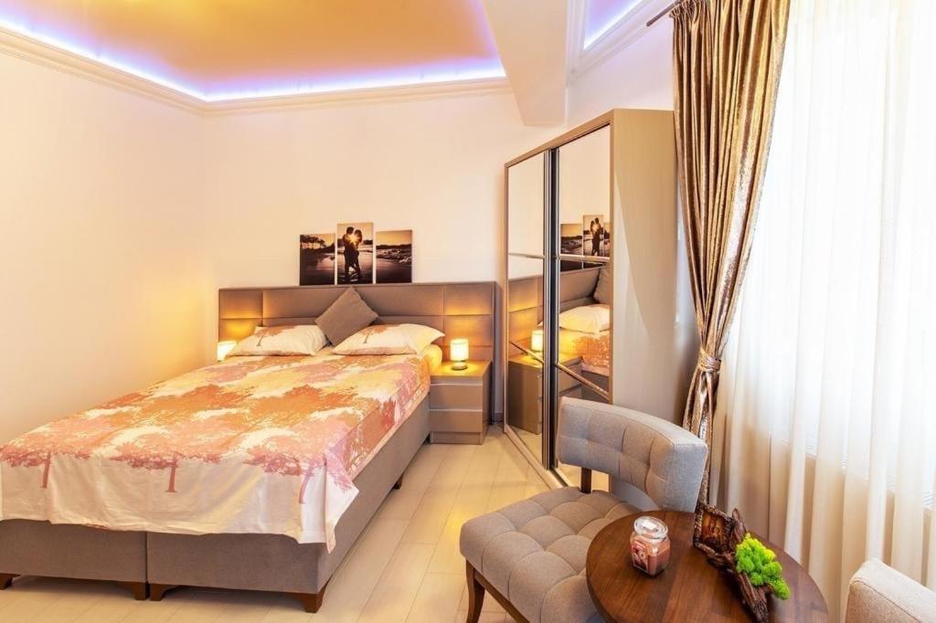 Luxury Apartment Twin Residence
