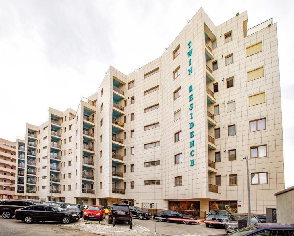 Luxury Apartment Twin Residence