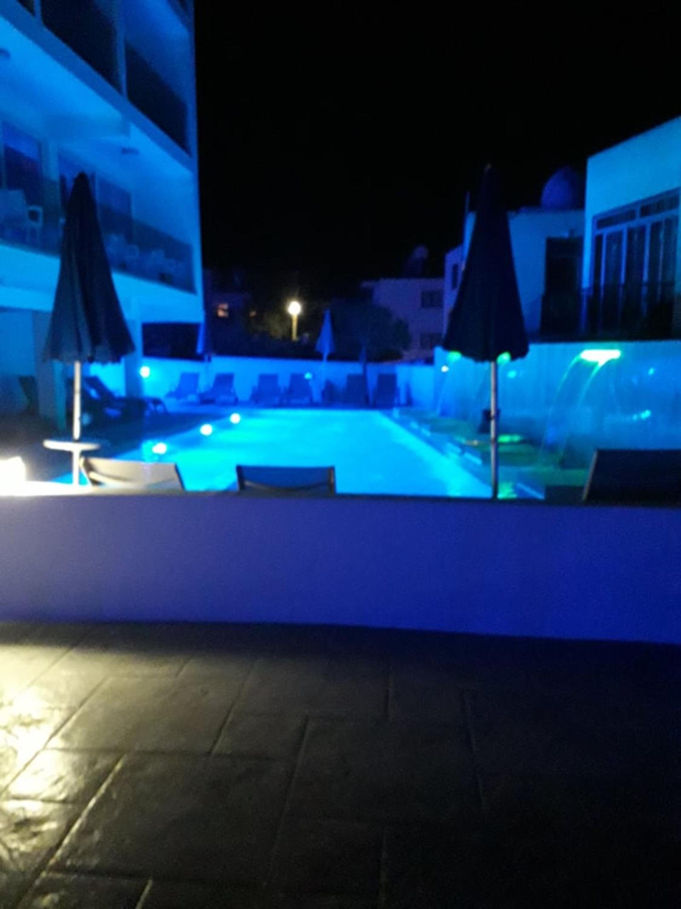 Sunny Blue Hotel