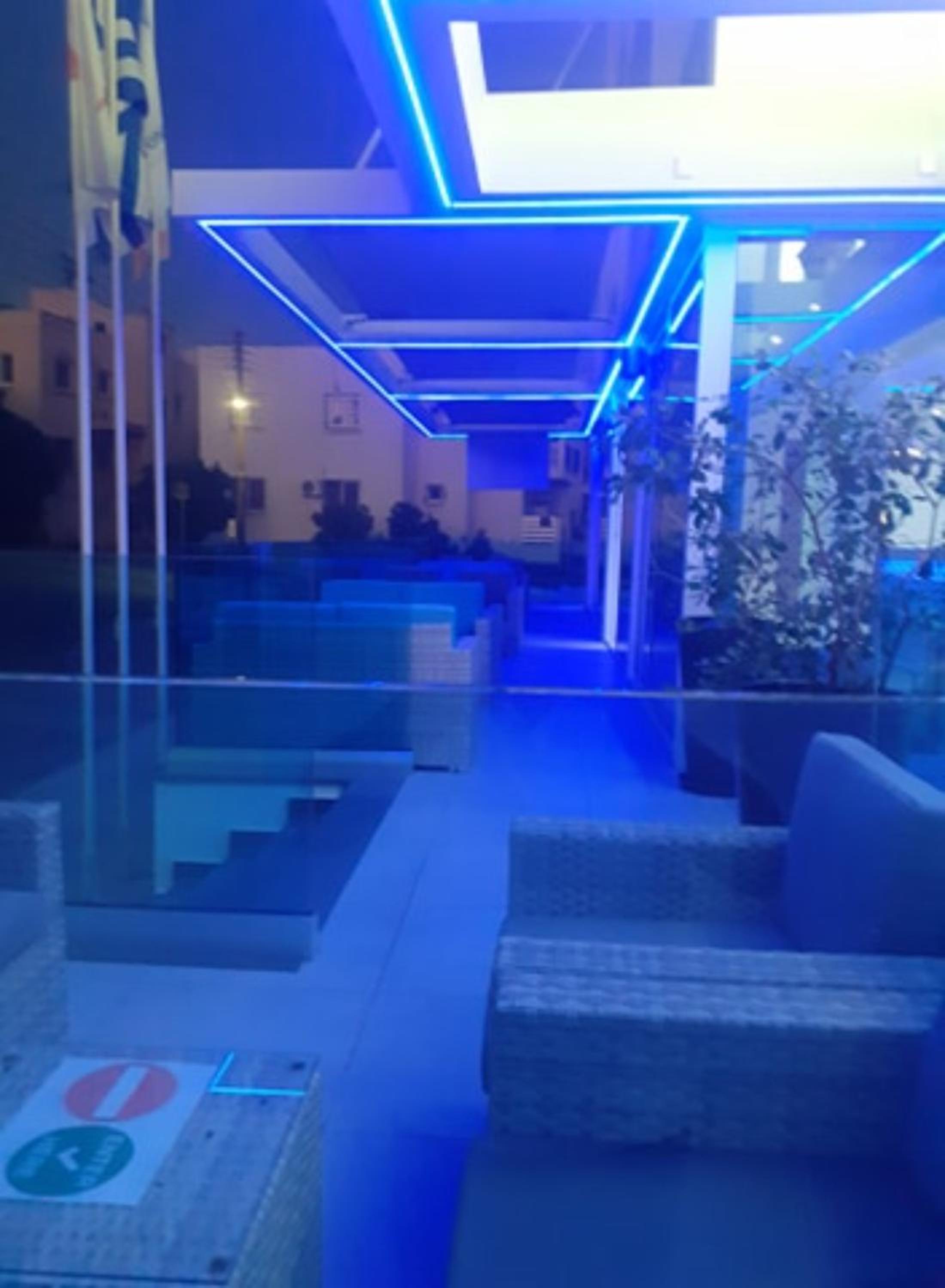 Sunny Blue Hotel