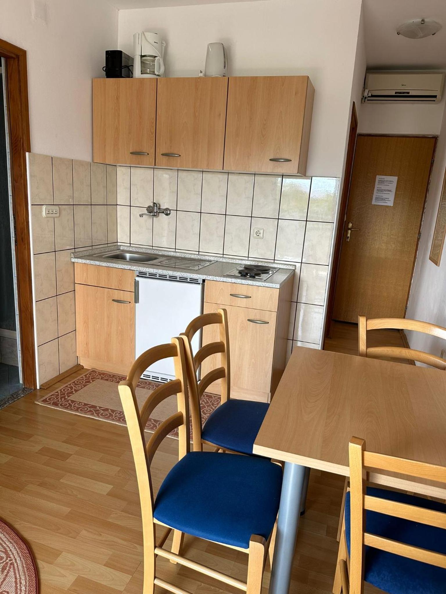 Apartmani Karlobag