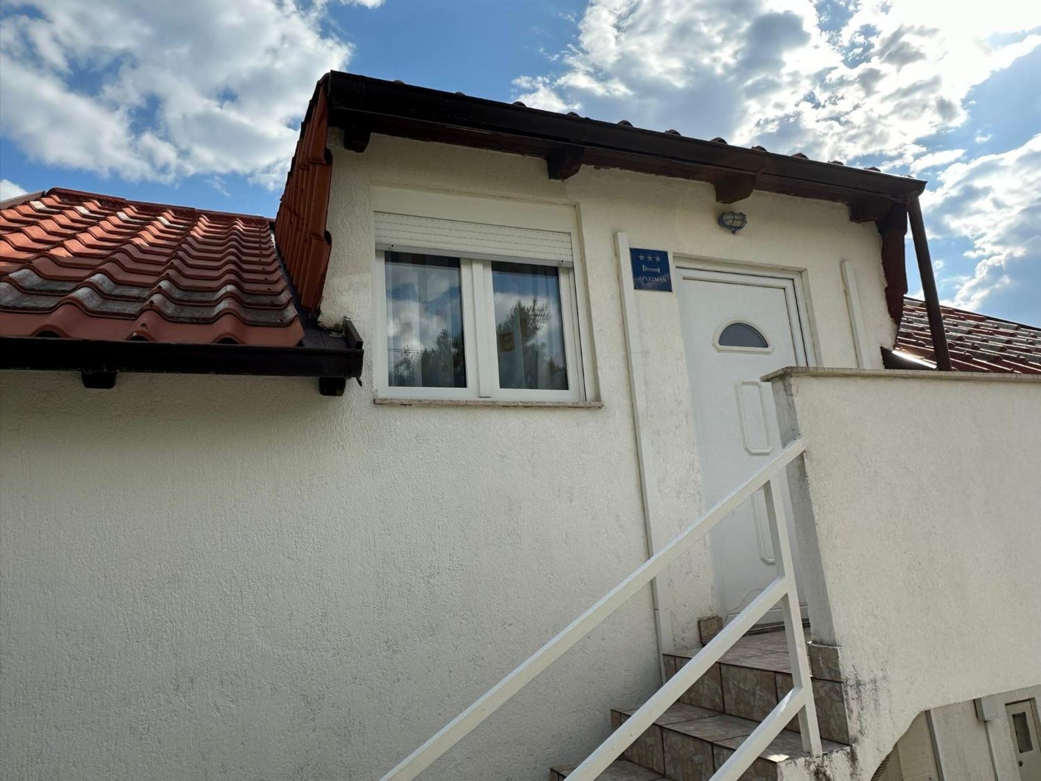 Apartmani Karlobag