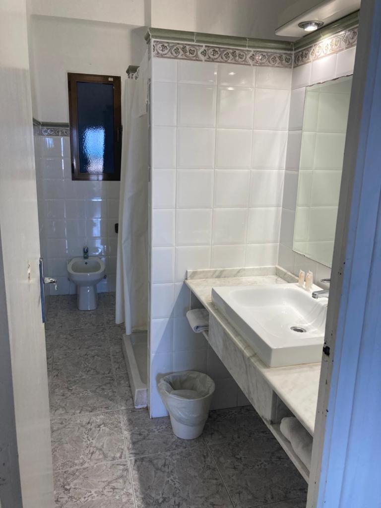 Malvarrosa Beach Rooms