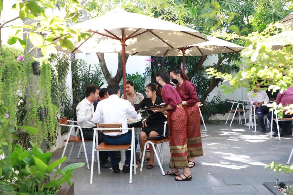 outdoor BBQ area