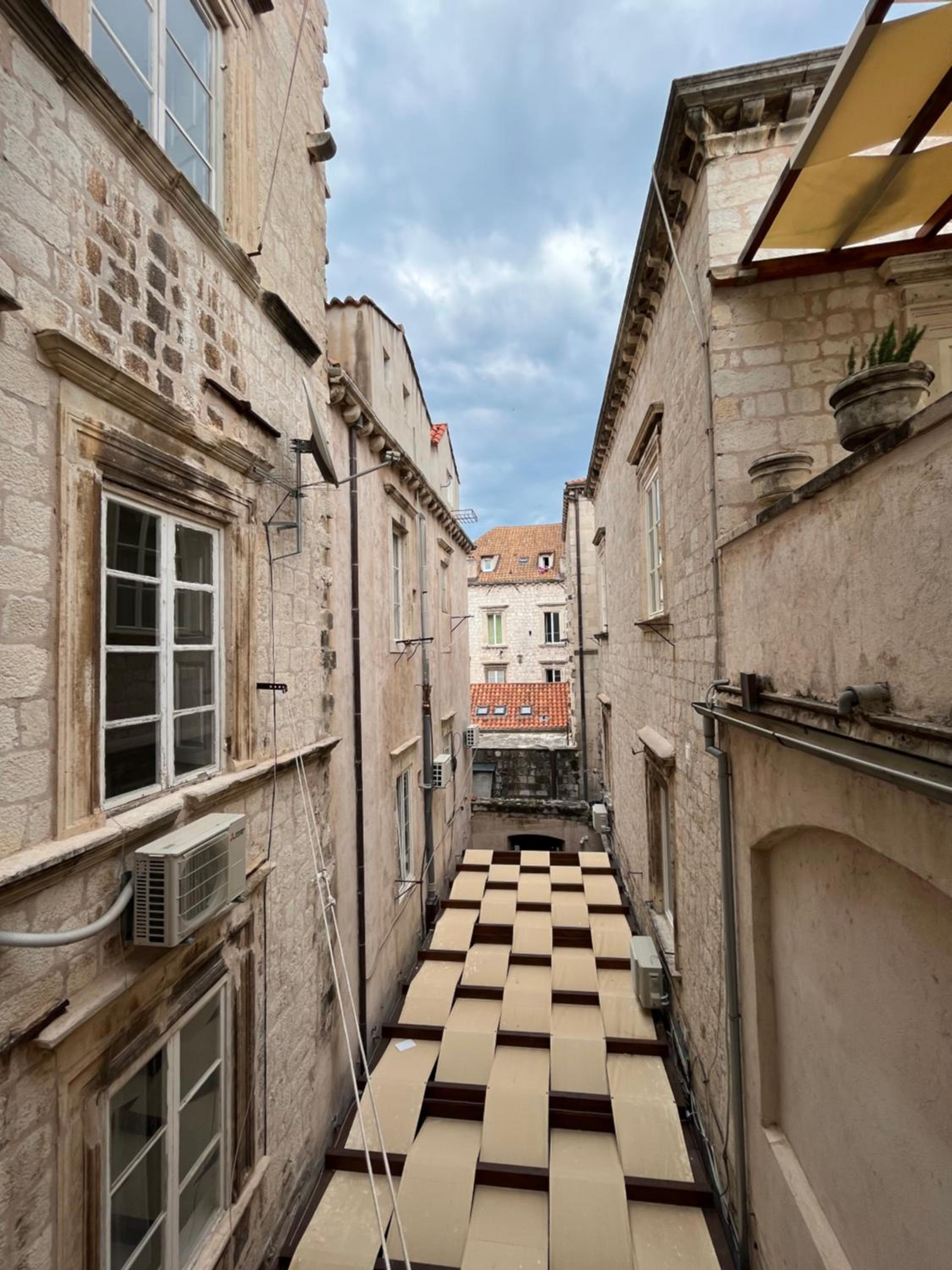 Apartment and Rooms Stay