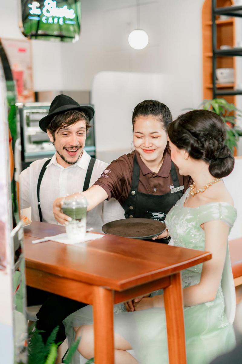 bar