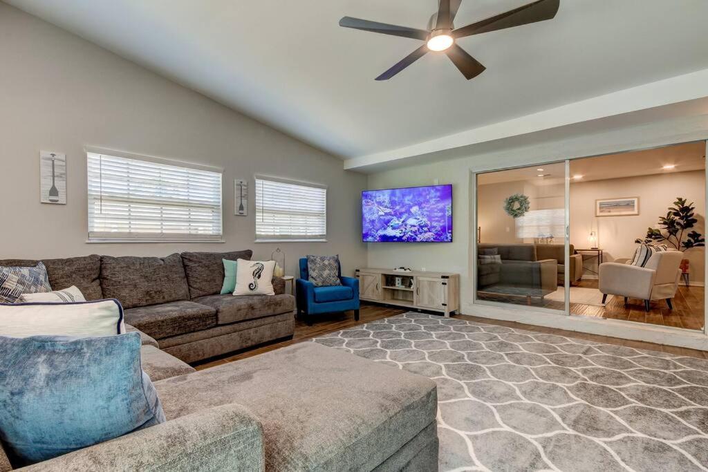 Spacious 3 Bedroom PET FRIENDLY!- Close to beach!, photo 52