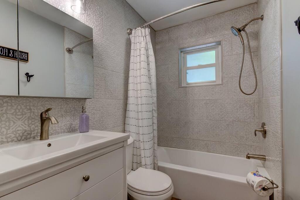 Spacious 3 Bedroom PET FRIENDLY!- Close to beach!, photo 43
