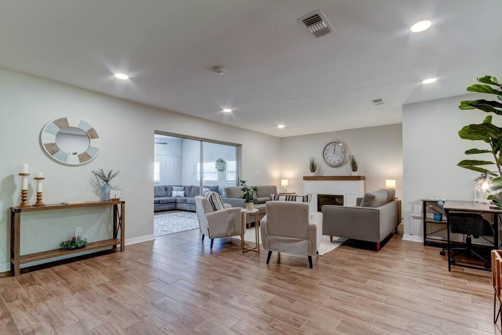 Spacious 3 Bedroom PET FRIENDLY!- Close to beach!, photo 11