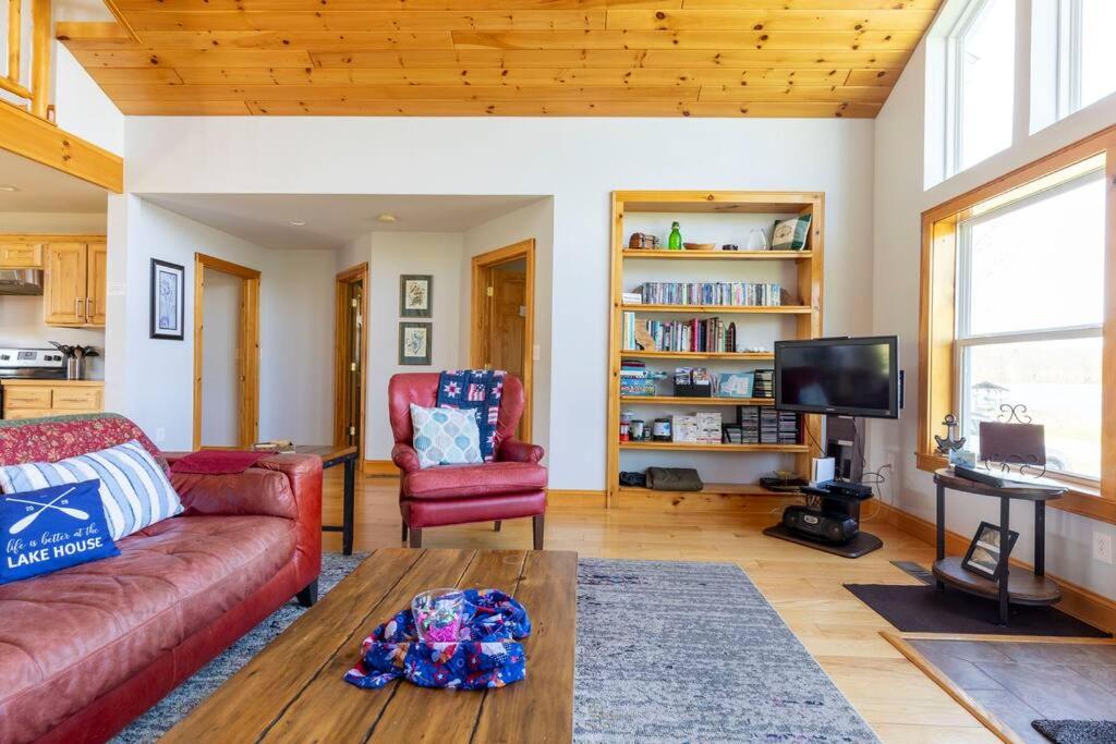 Silver Lake Cabin w/ Own Lake! (near Cooperstown)