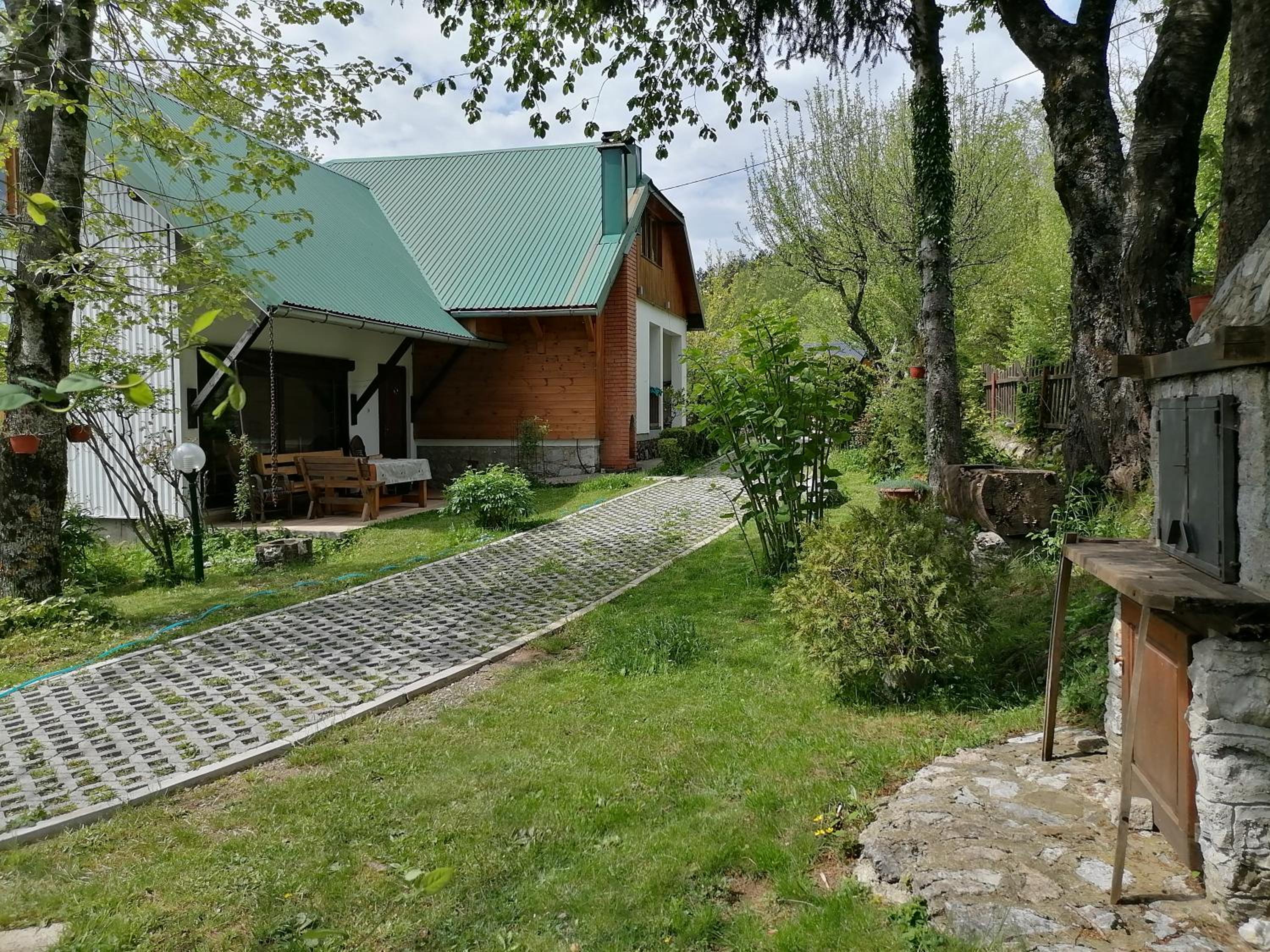 Photo 9