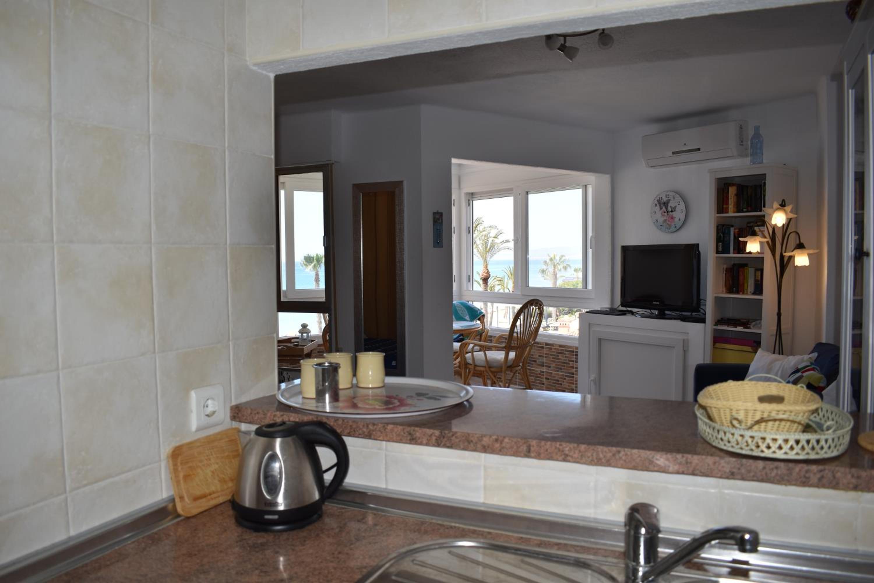 Fantastic studio - beachfront