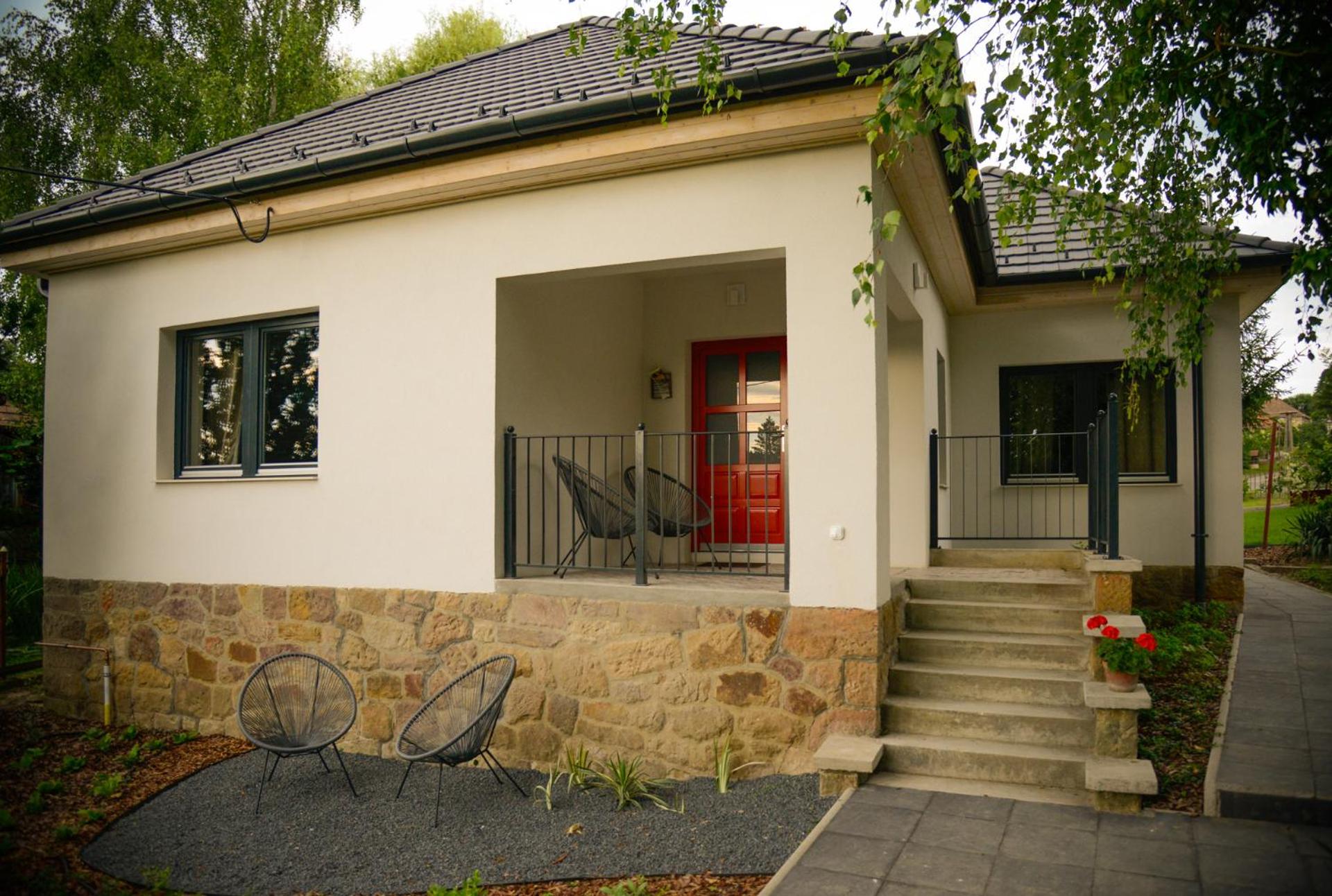Alsópetényi Vendégházak