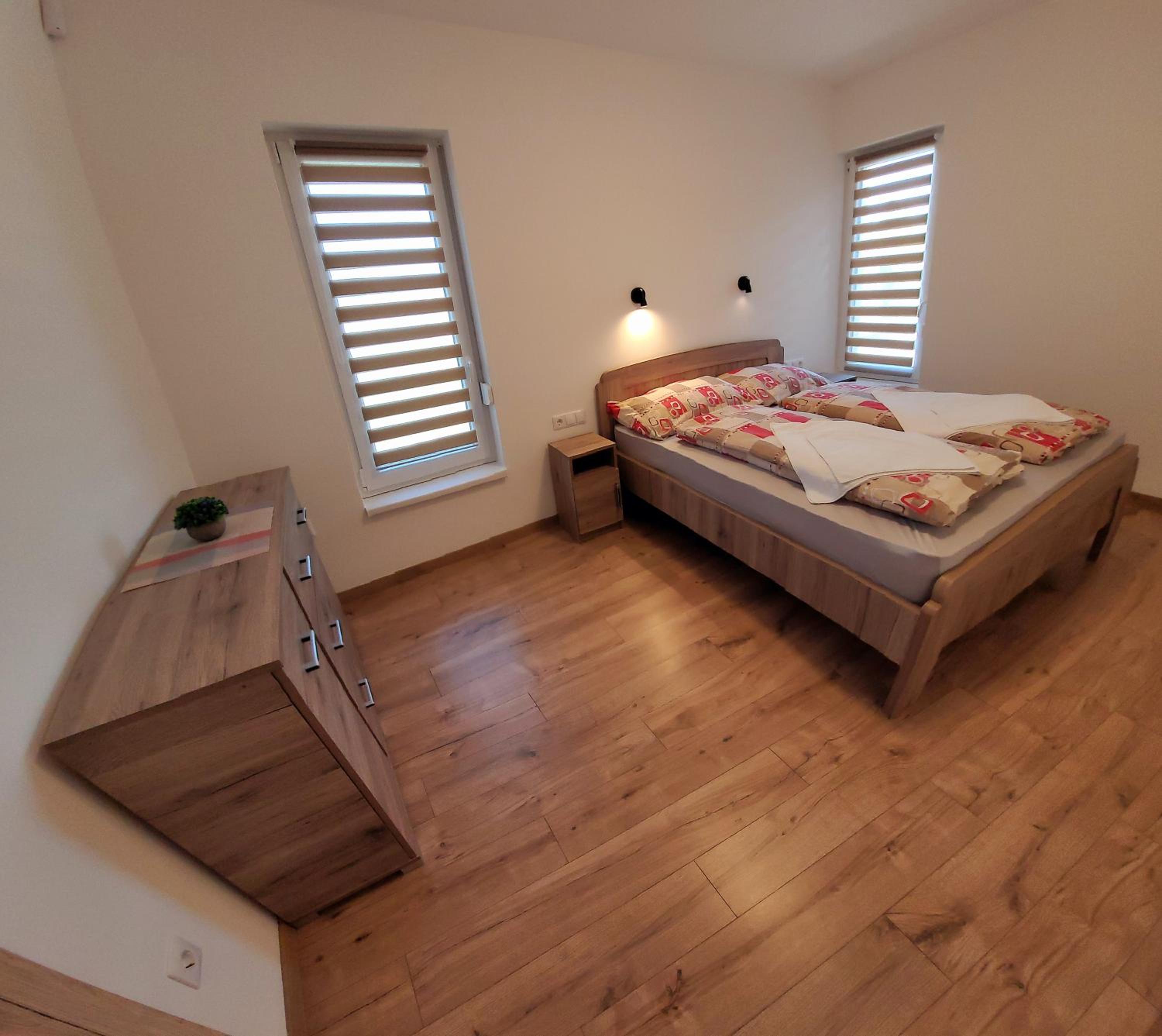 Zea Apartmanház
