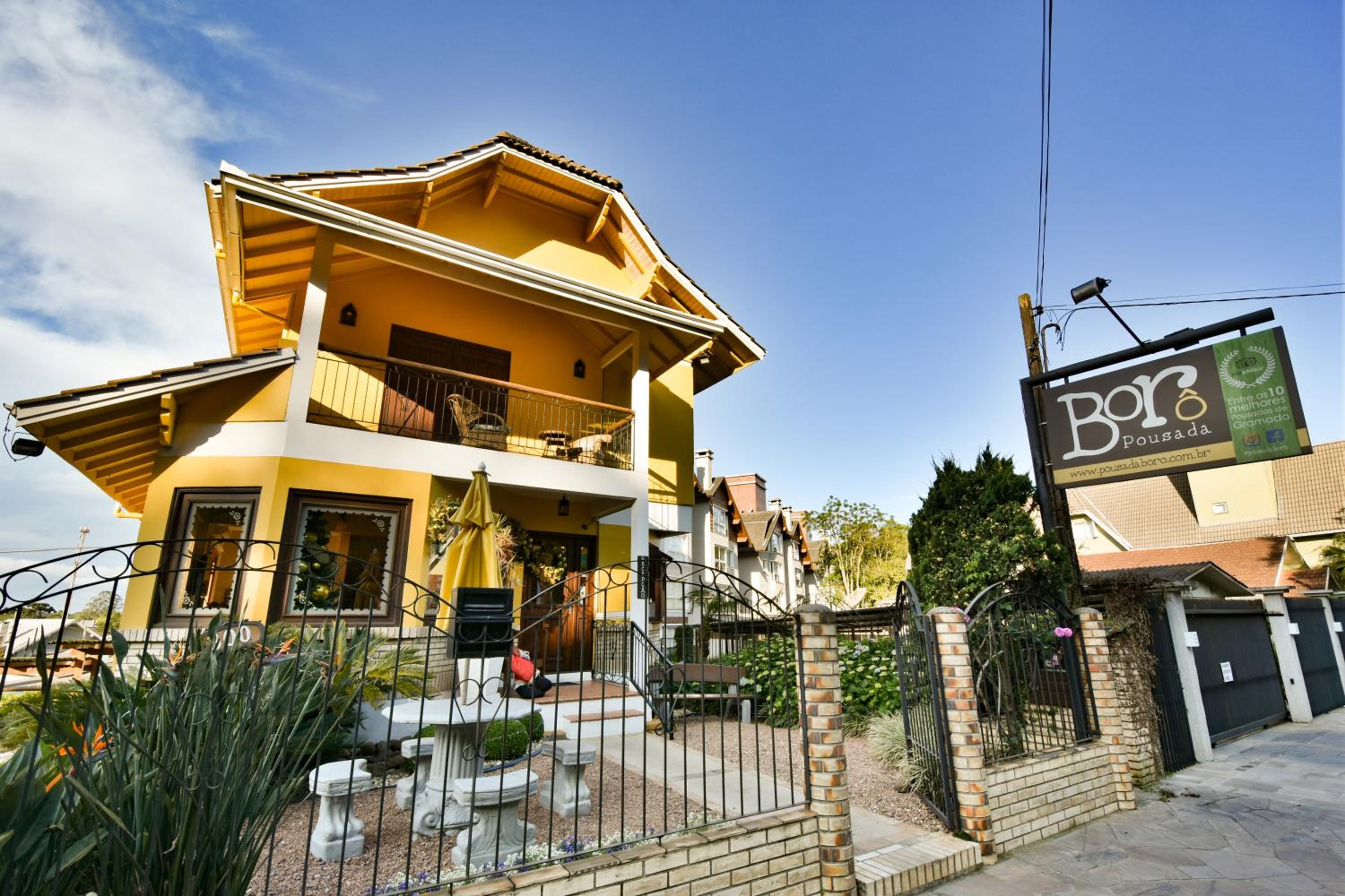 Pousada Borô