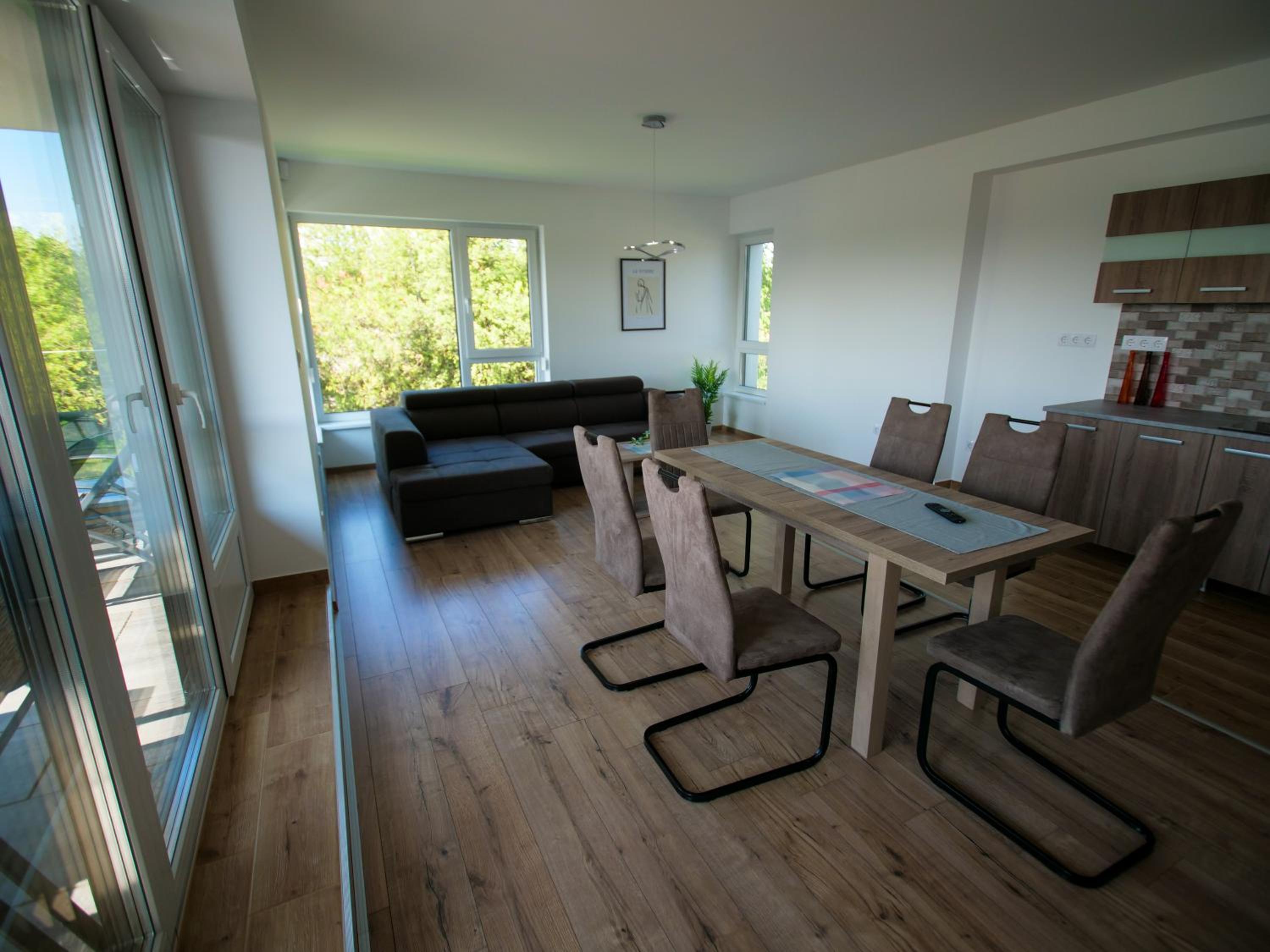 Zea Apartmanház