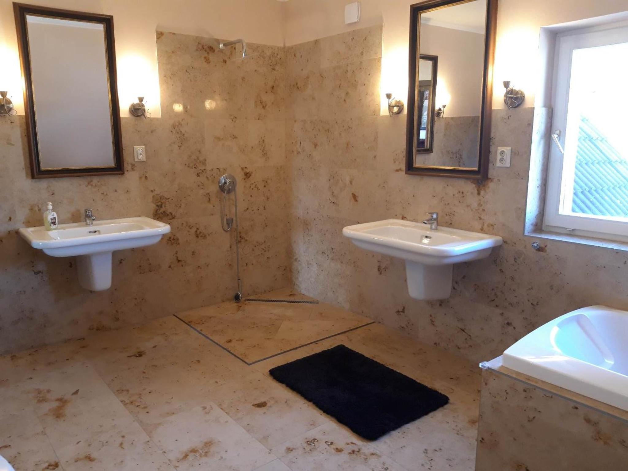 Góliát Apartman