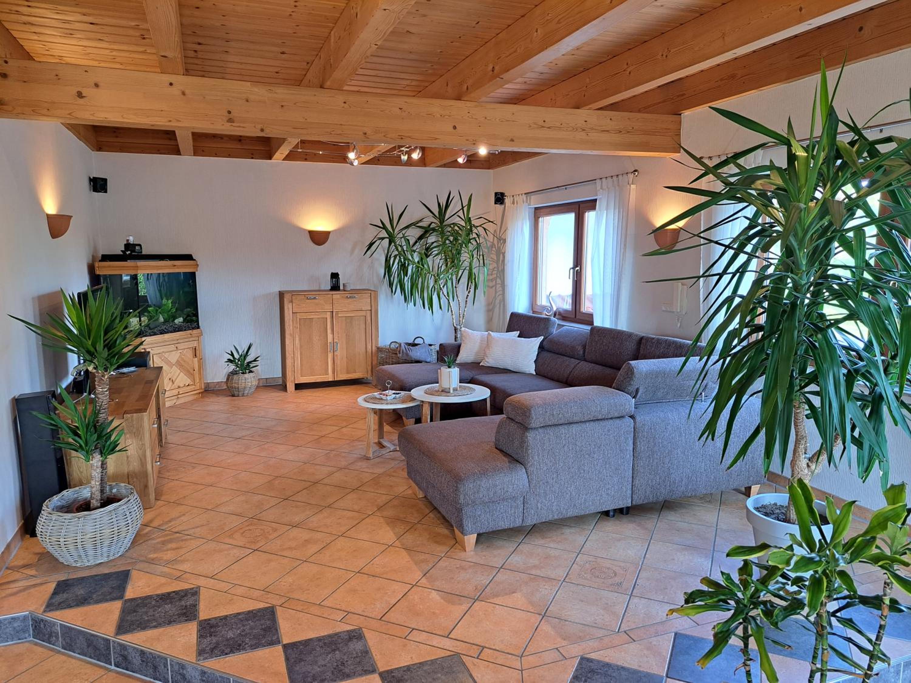 Steewer Landhaus gemütliche Ferienwohnung bis 6 Pers in ruhiger Ortsrandlage