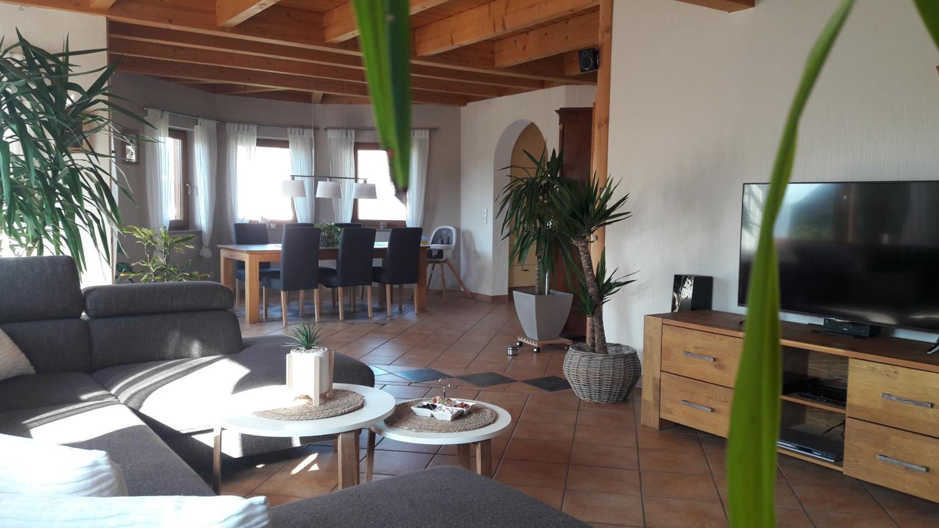Steewer Landhaus gemütliche Ferienwohnung bis 6 Pers in ruhiger Ortsrandlage