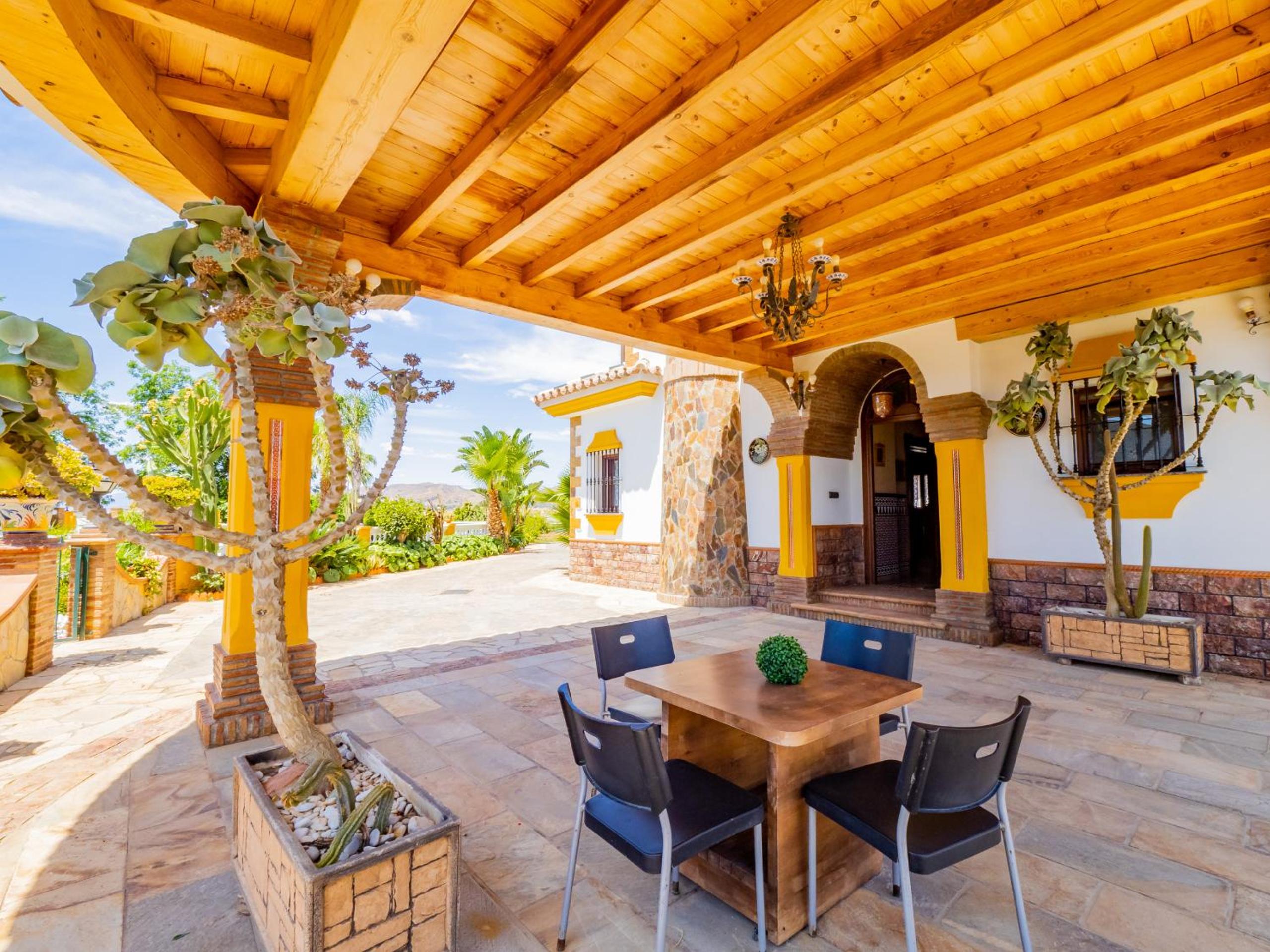 Cubo's Villa Fina & Minigolf included